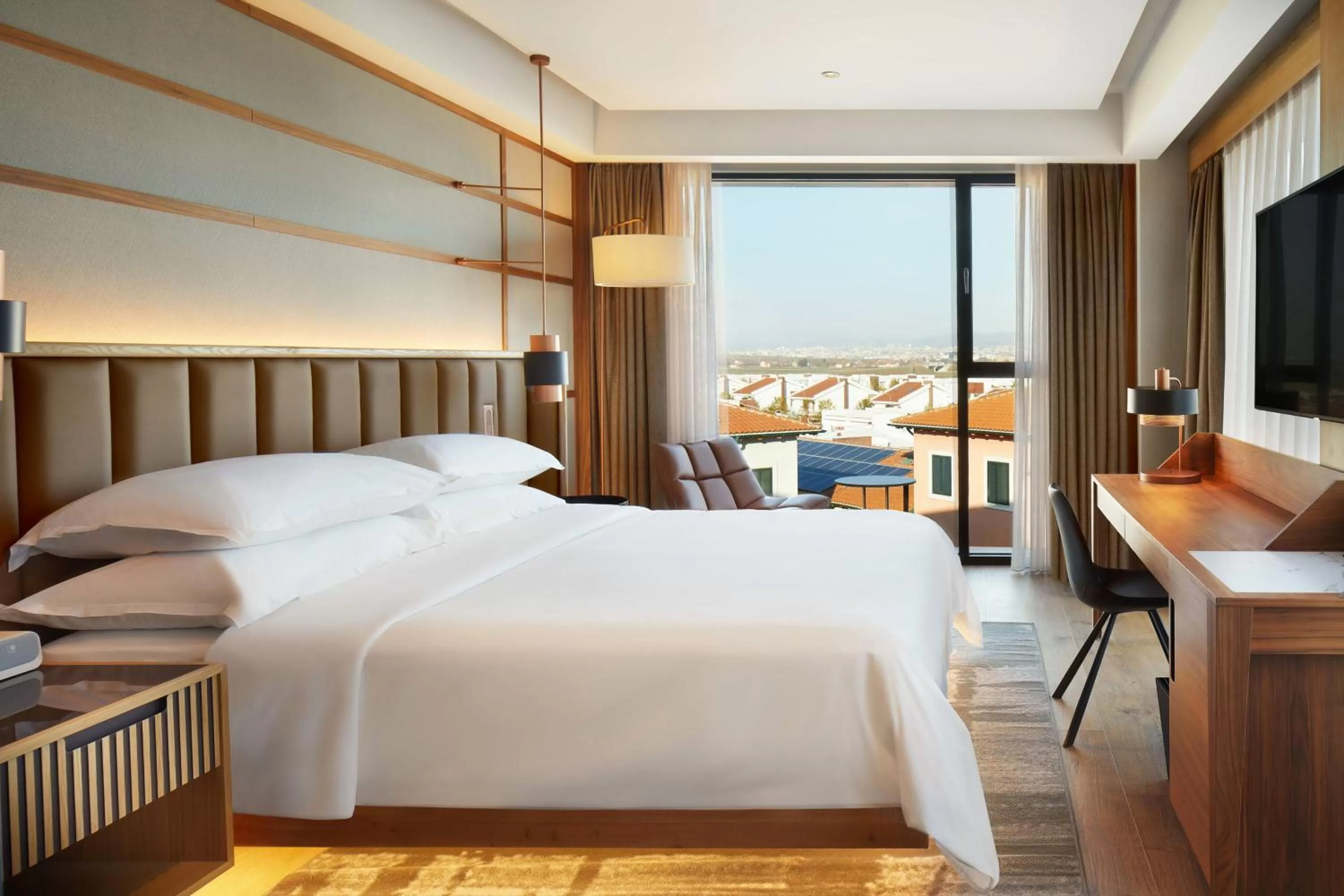 Photo of the whole room, Bed in Four Points by Sheraton Prishtina City