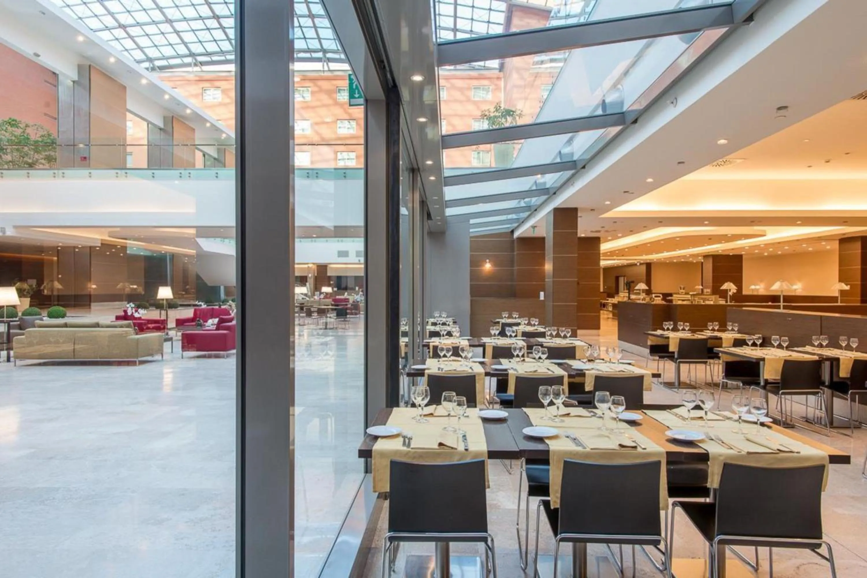 Restaurant/places to eat in Plaza Caserta