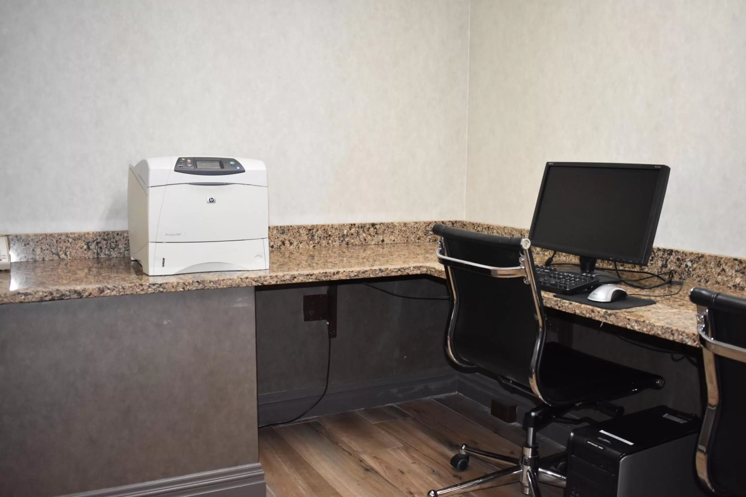 On site in East Norwich Inn