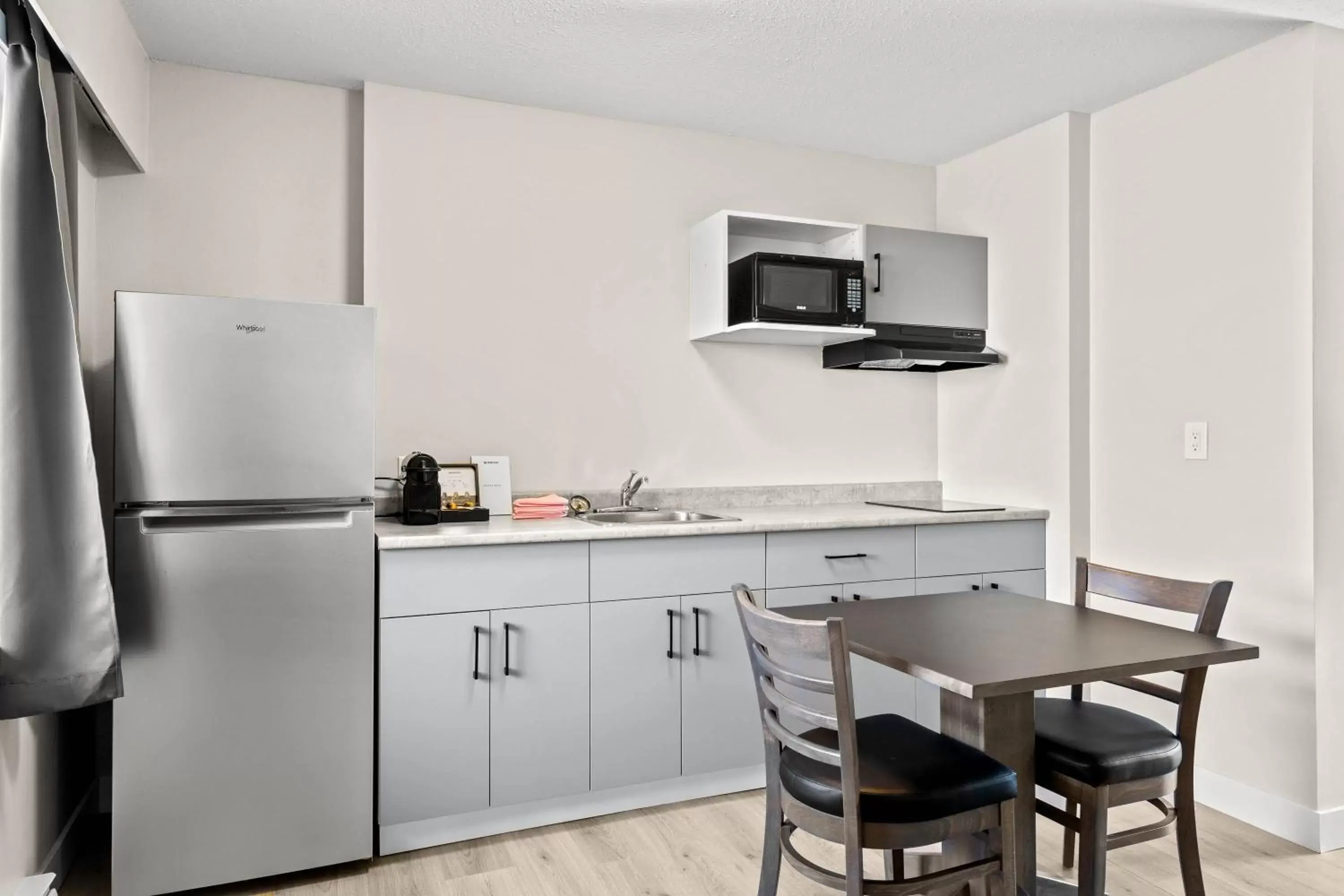 King Suite in The Vista Inn King Suite in The Vista Inn