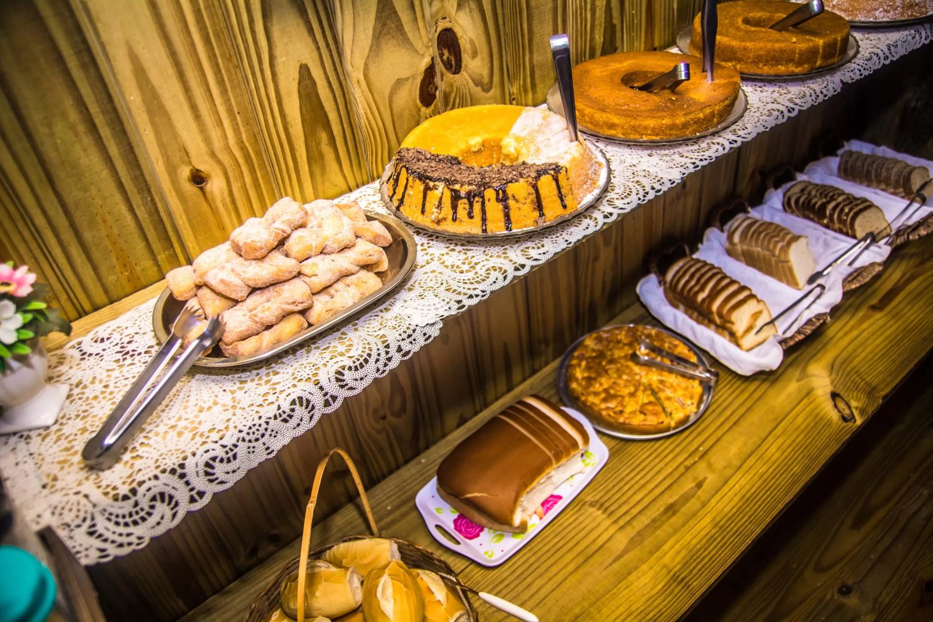 Breakfast in Hotel Guerra - Pousada Montebelo