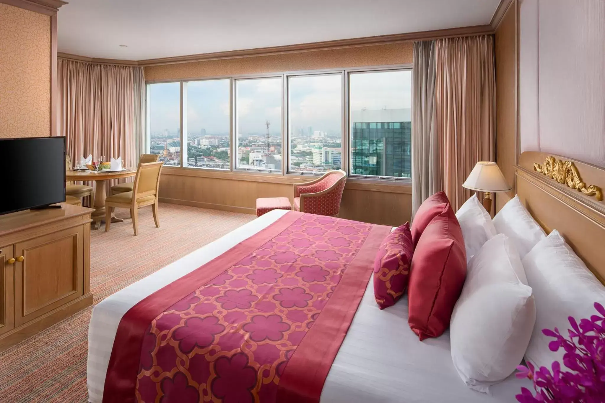 Executive Suite in Prince Palace Hotel Bangkok - SHA Extra Plus Executive Suite in Prince Palace Hotel Bangkok - SHA Extra Plus
