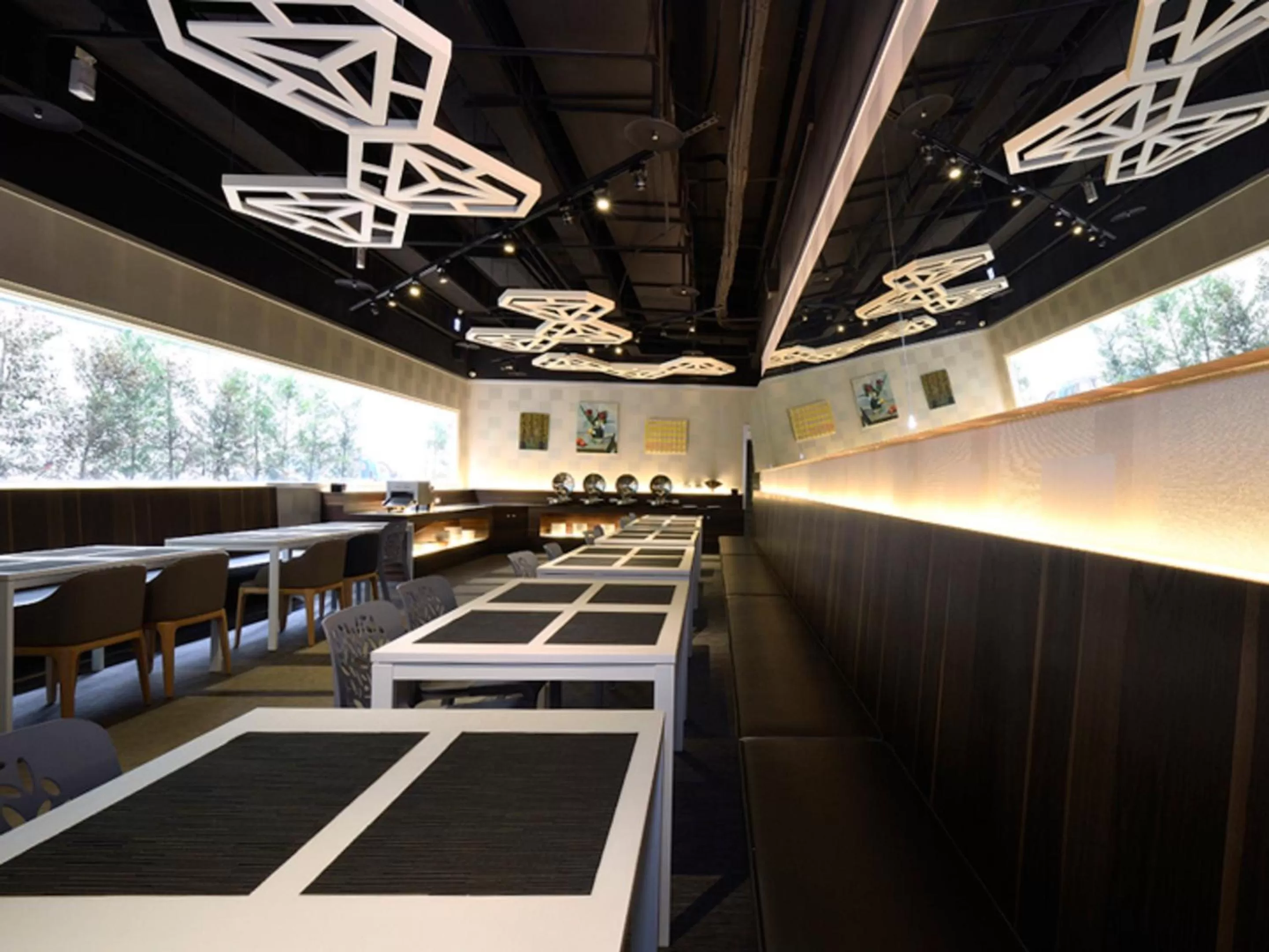 Restaurant/places to eat in Airline Inn Green Park Way