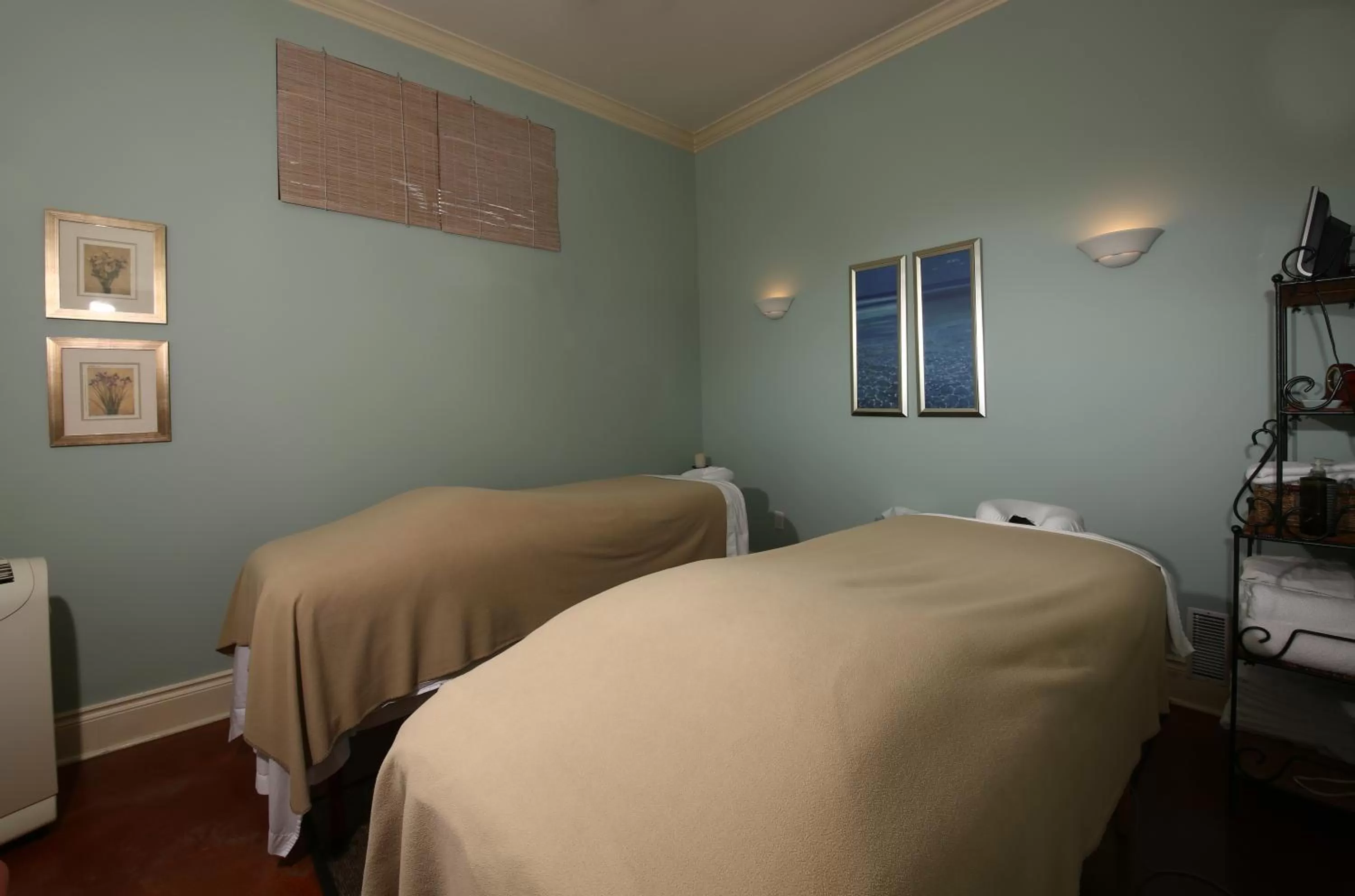 Massage in Sir Sam's Inn & Spa