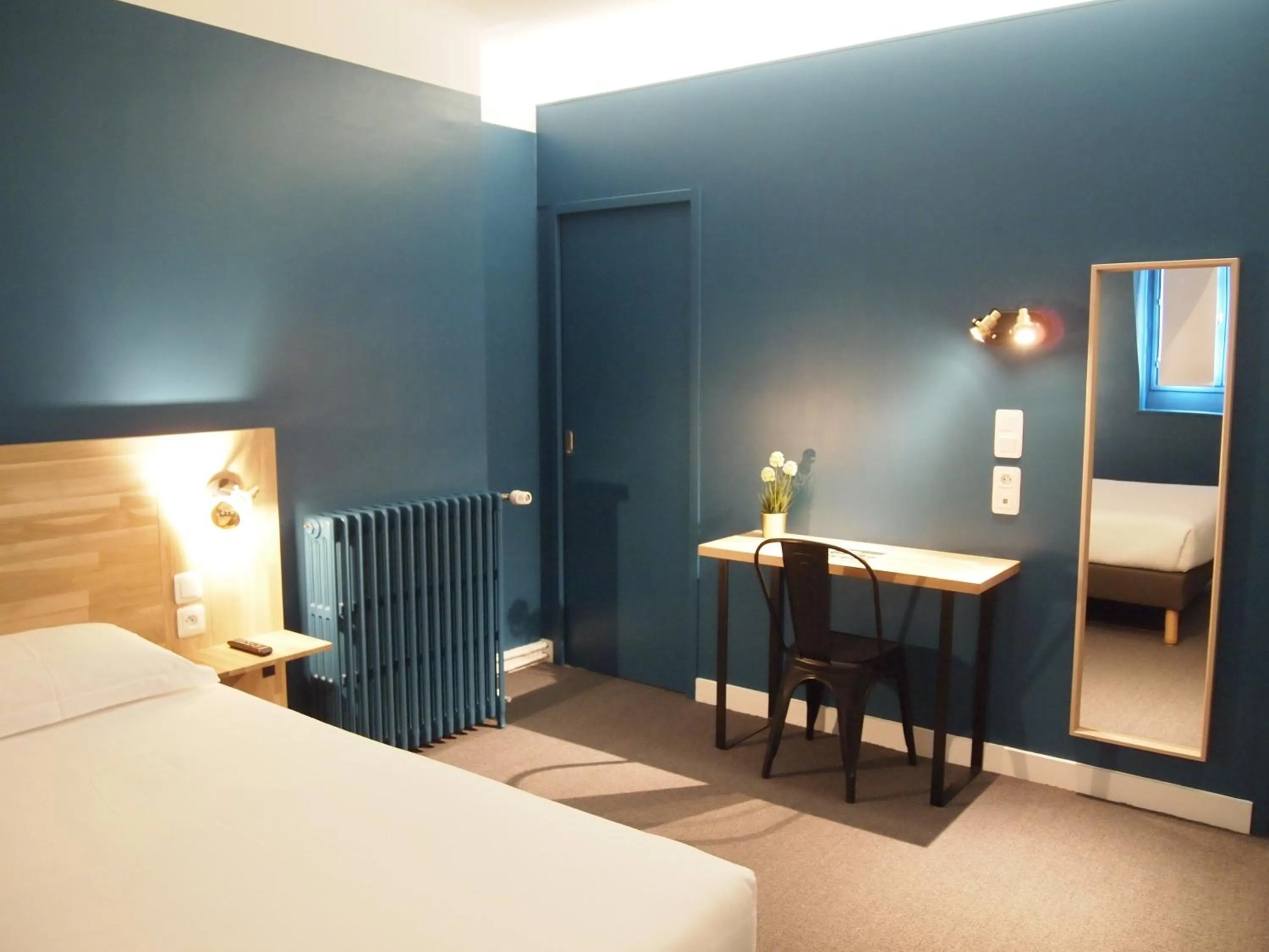 Bed in Hotel Colbert