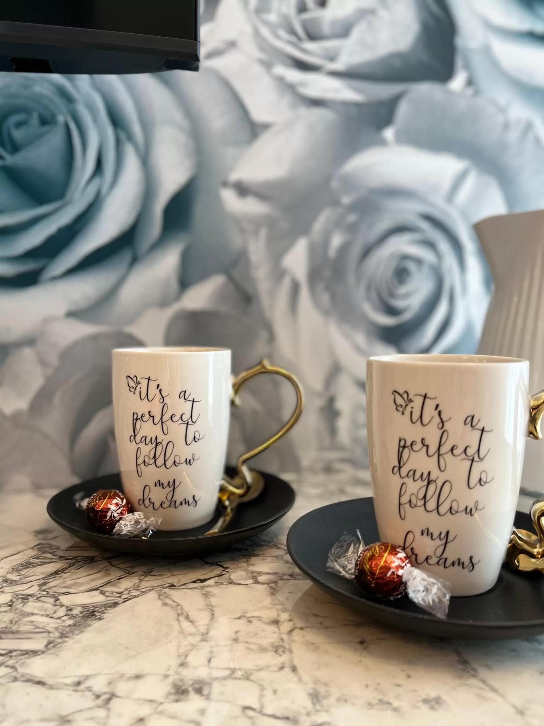 Deluxe Double Room with Balcony in La Rose Residence