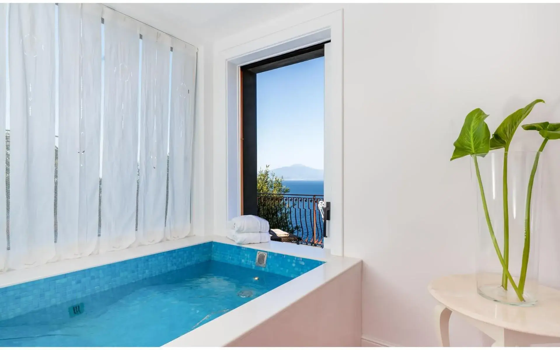 King Suite with Spa Bath with Terrace and Sea View in Hotel Belair King Suite with Spa Bath with Terrace and Sea View in Hotel Belair