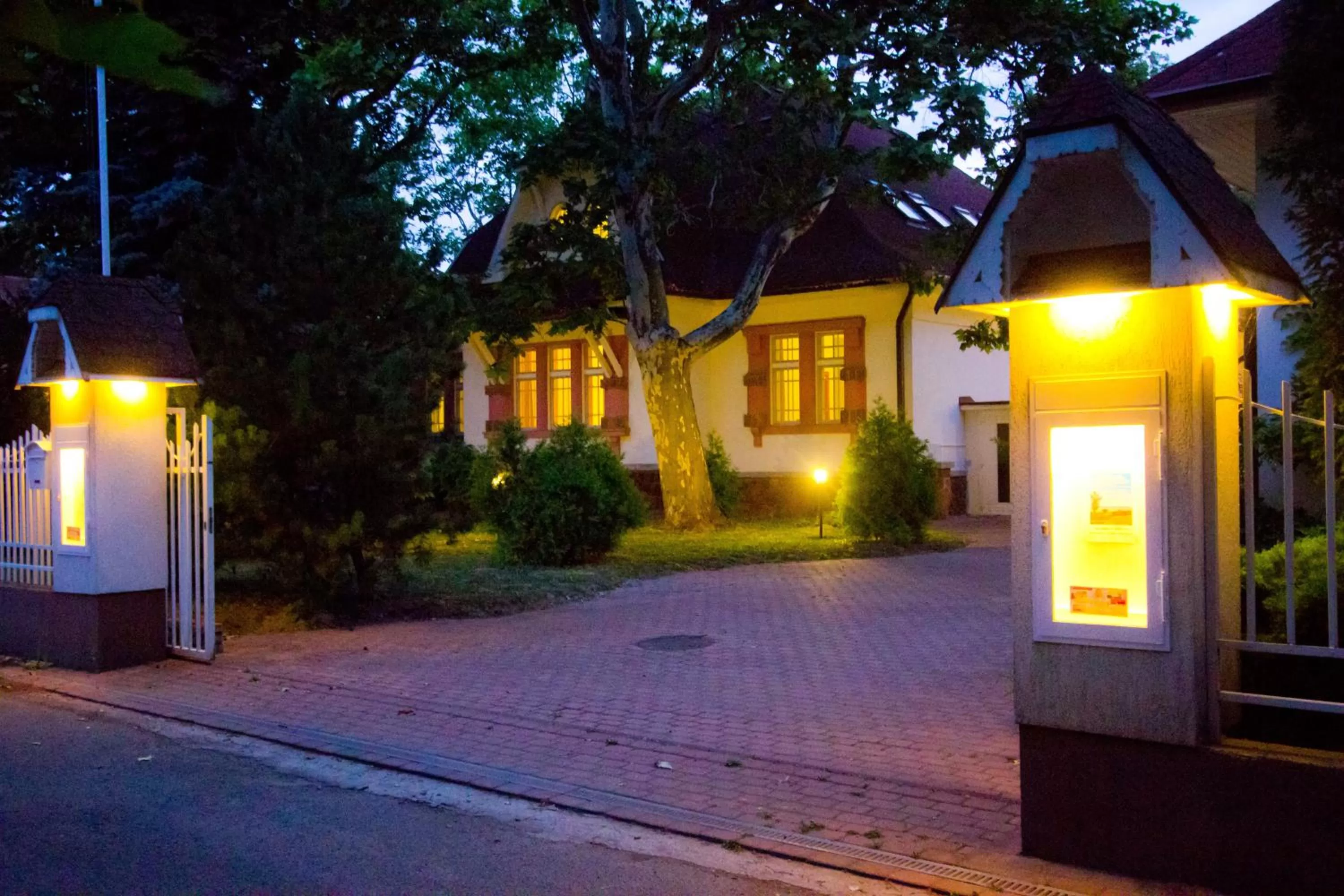 Facade/entrance, Property Building in Partvilla Balatonboglar