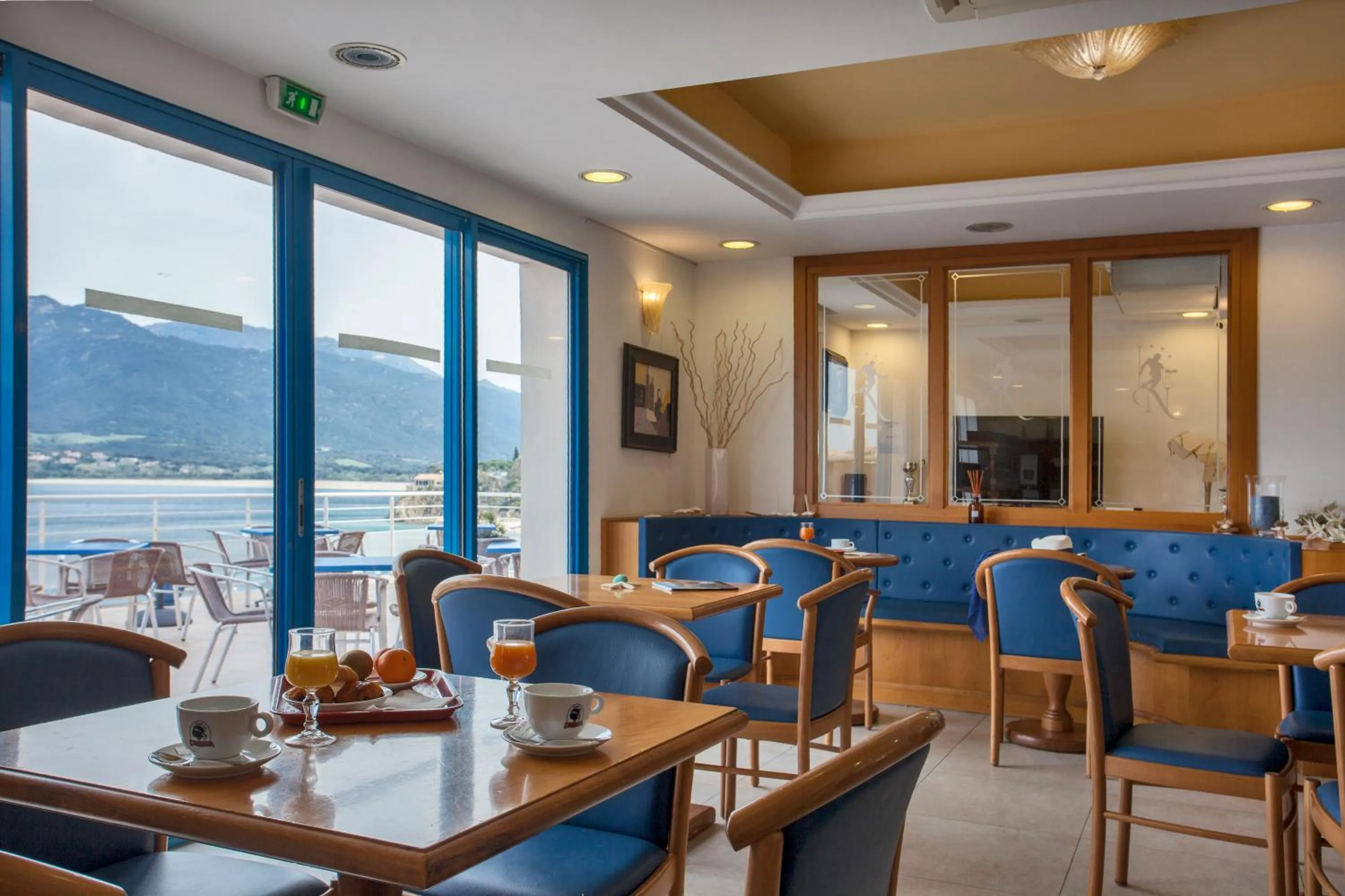 Lounge or bar in Le Neptune & Spa