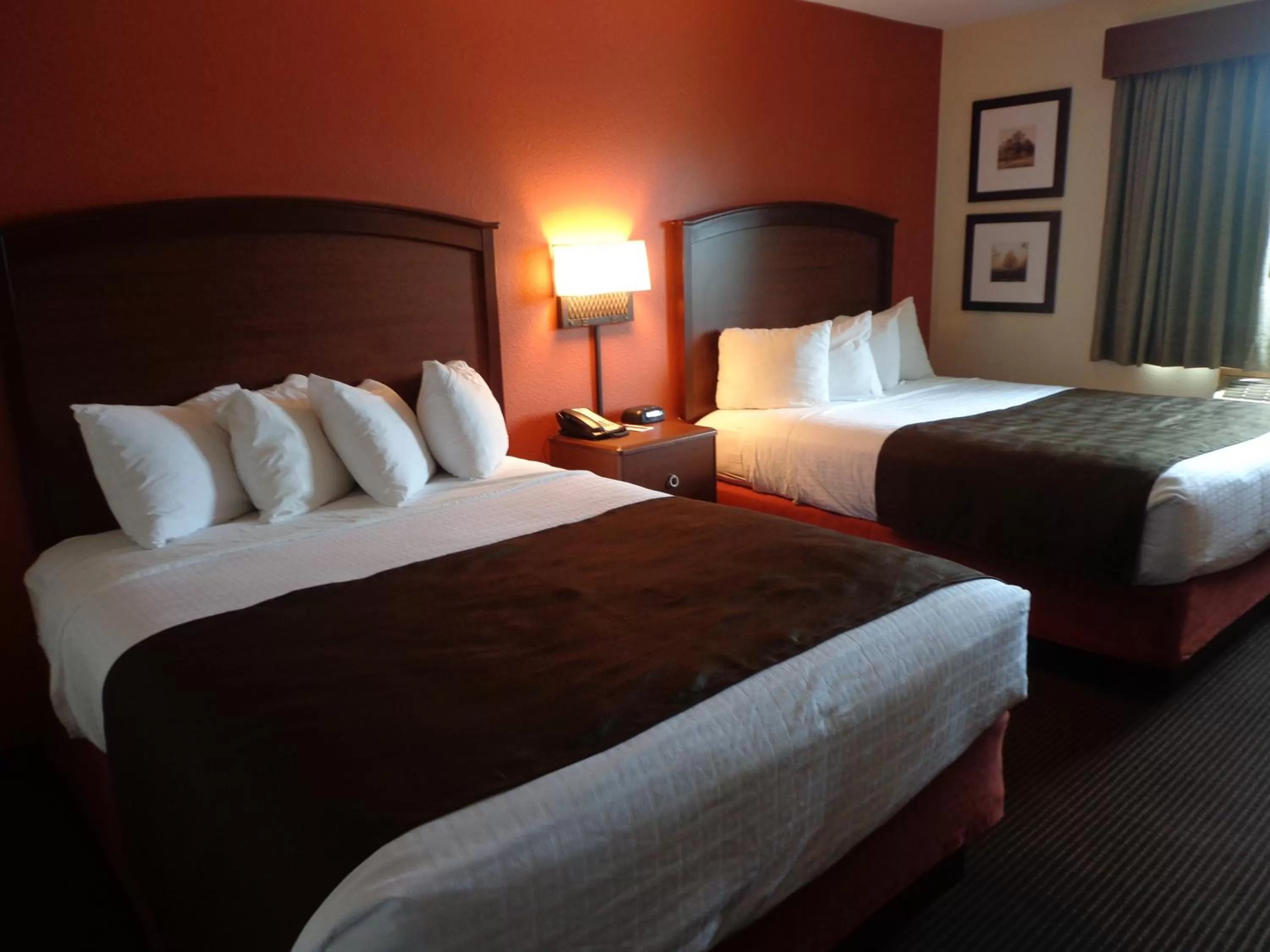 Bedroom, Bed in AmericInn by Wyndham Grand Forks