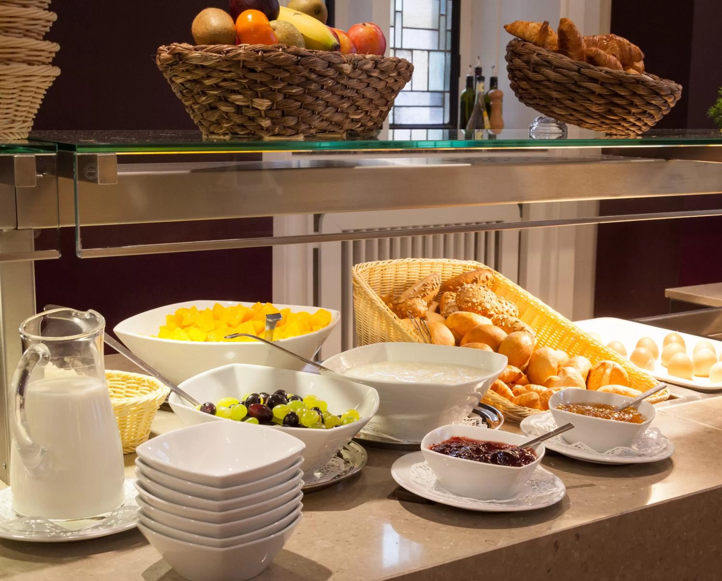 Buffet breakfast in Kardinal Schulte Haus