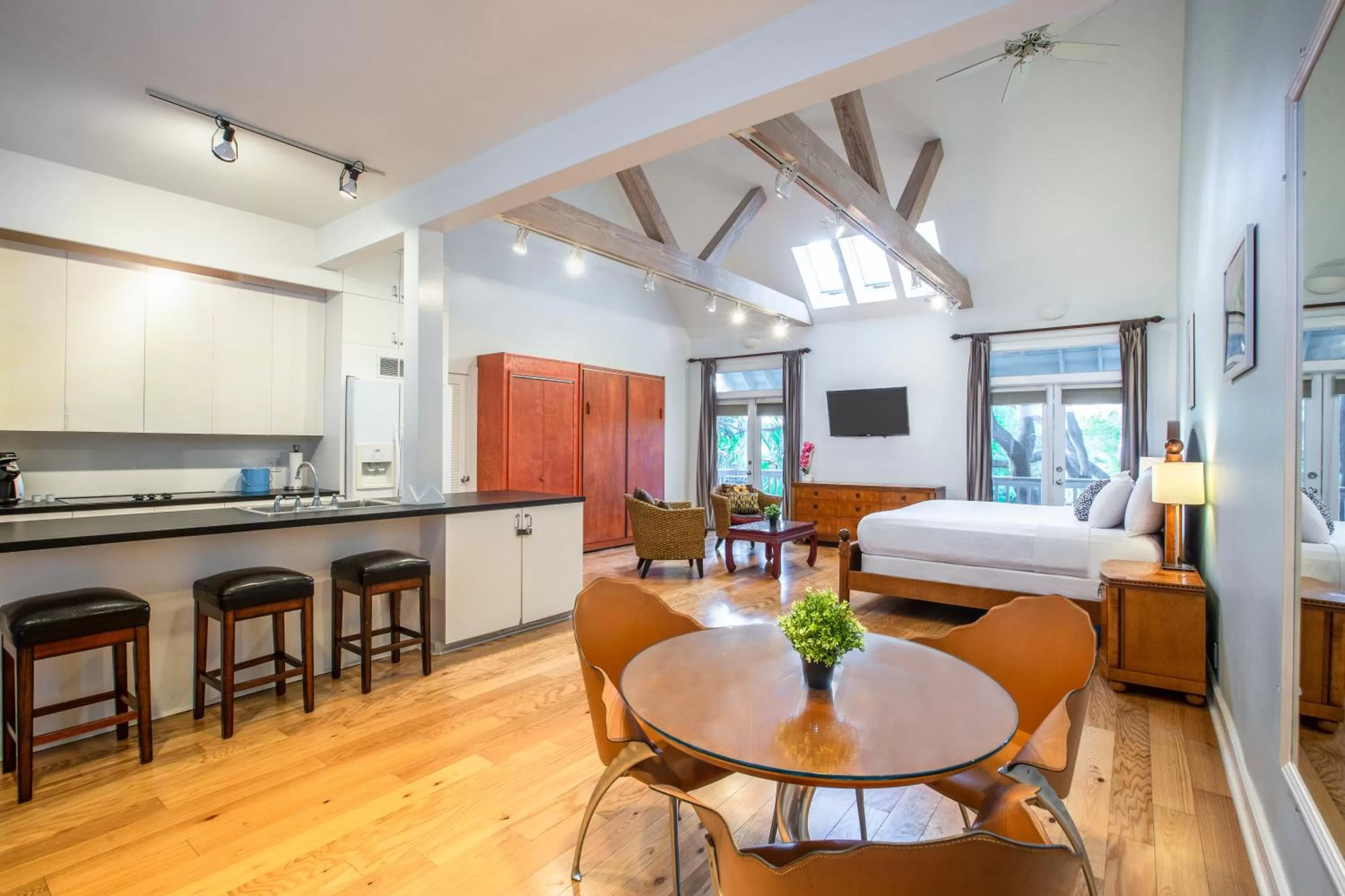 Kitchen or kitchenette in The Cabana Inn Key West - Adult Exclusive