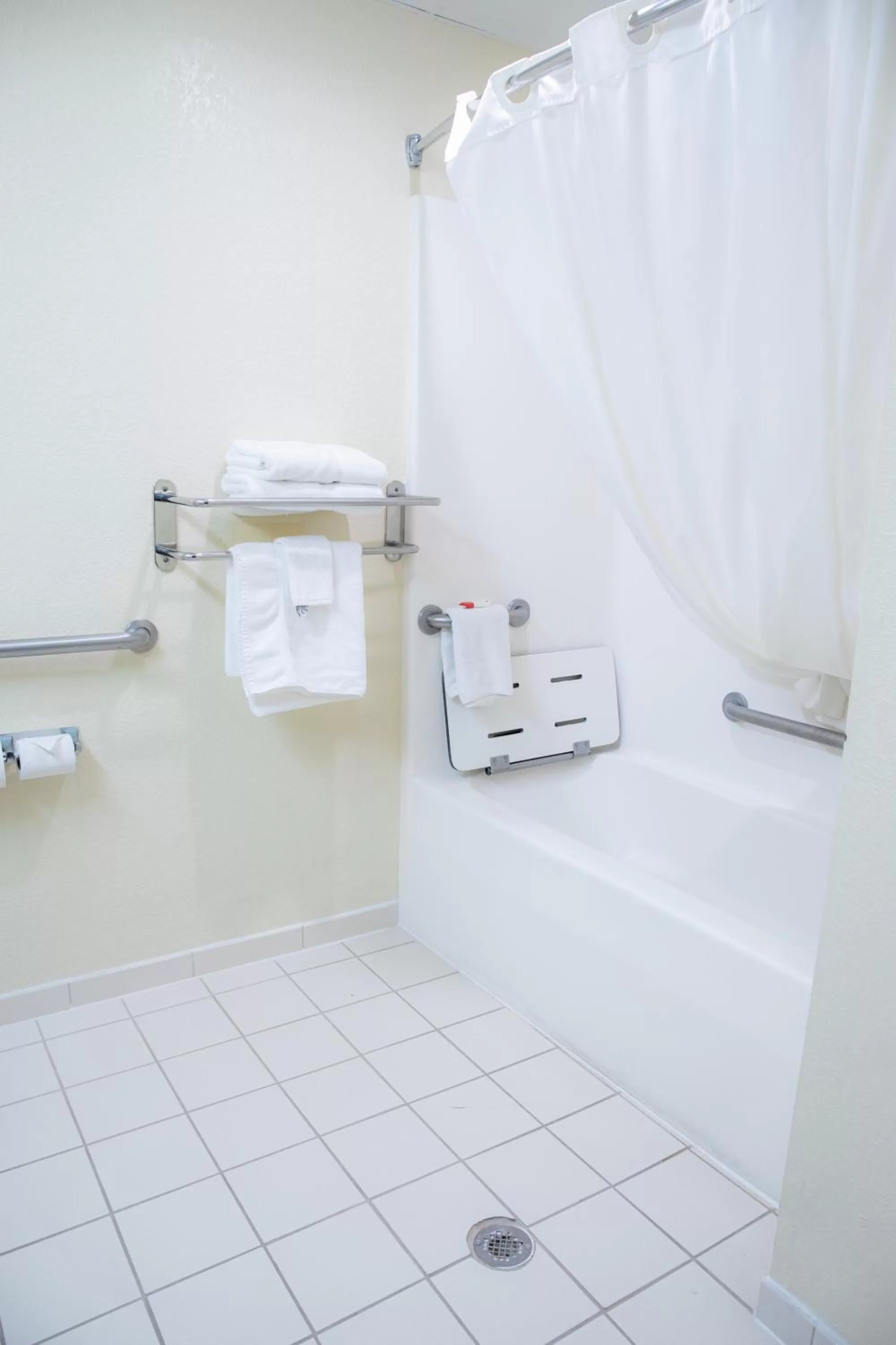 Bathroom in Baymont by Wyndham Hinesville Fort Stewart Area