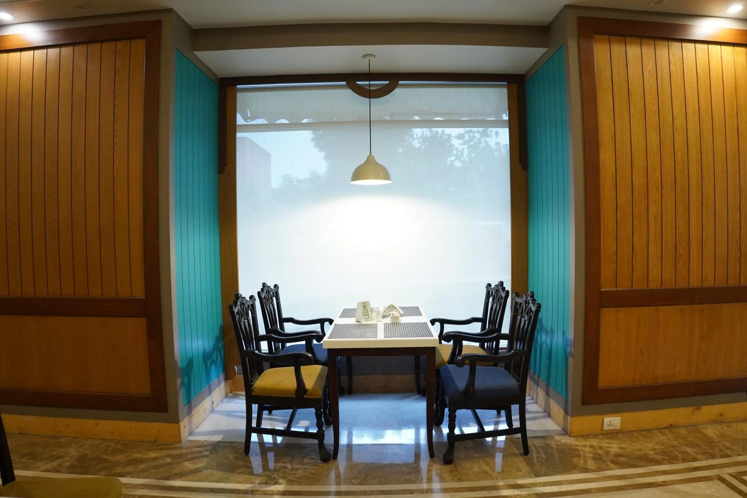 Dining area in Park Plaza Jodhpur