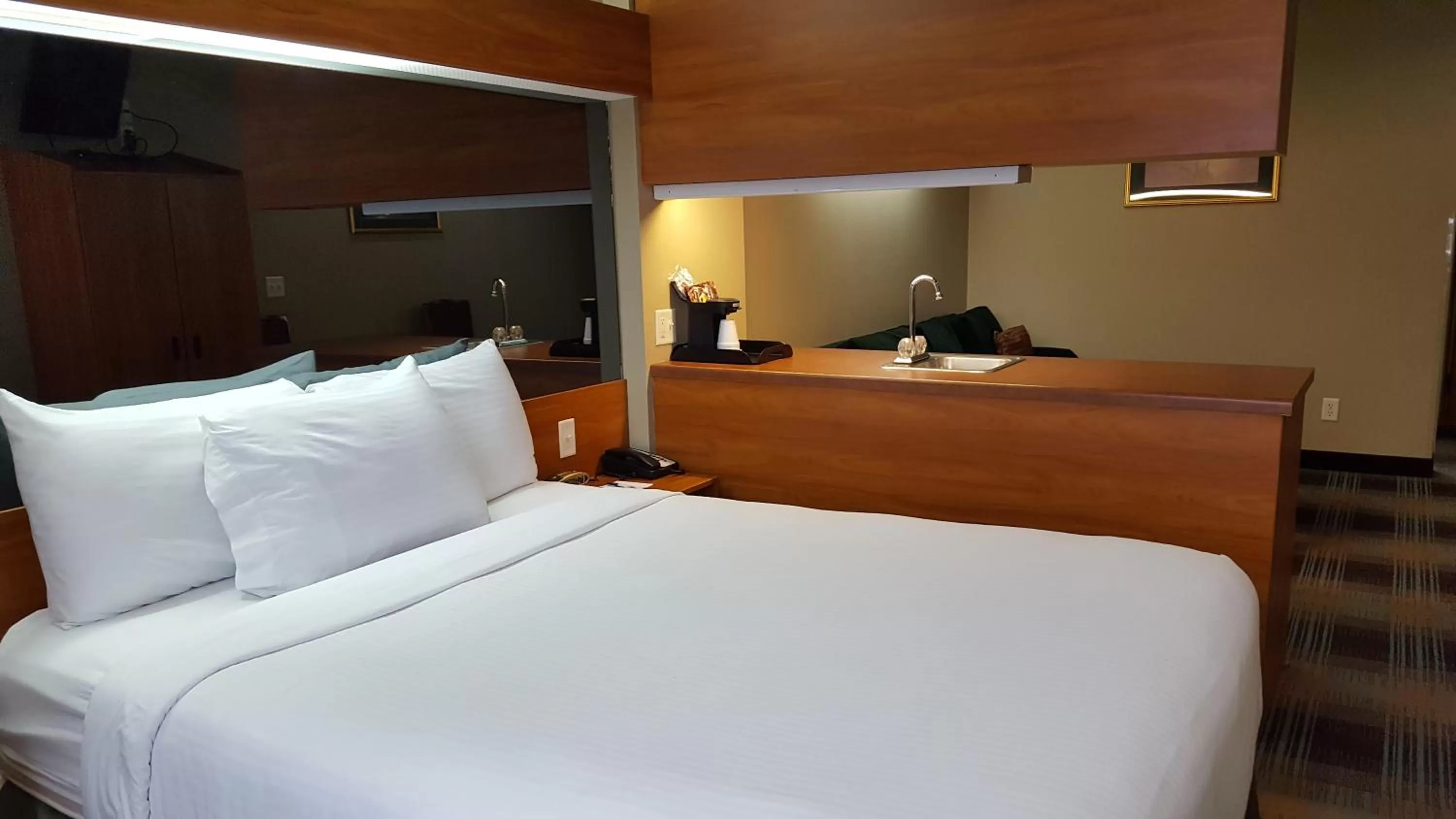 Photo of the whole room, Bed in Microtel Inn & Suites by Wyndham Bozeman