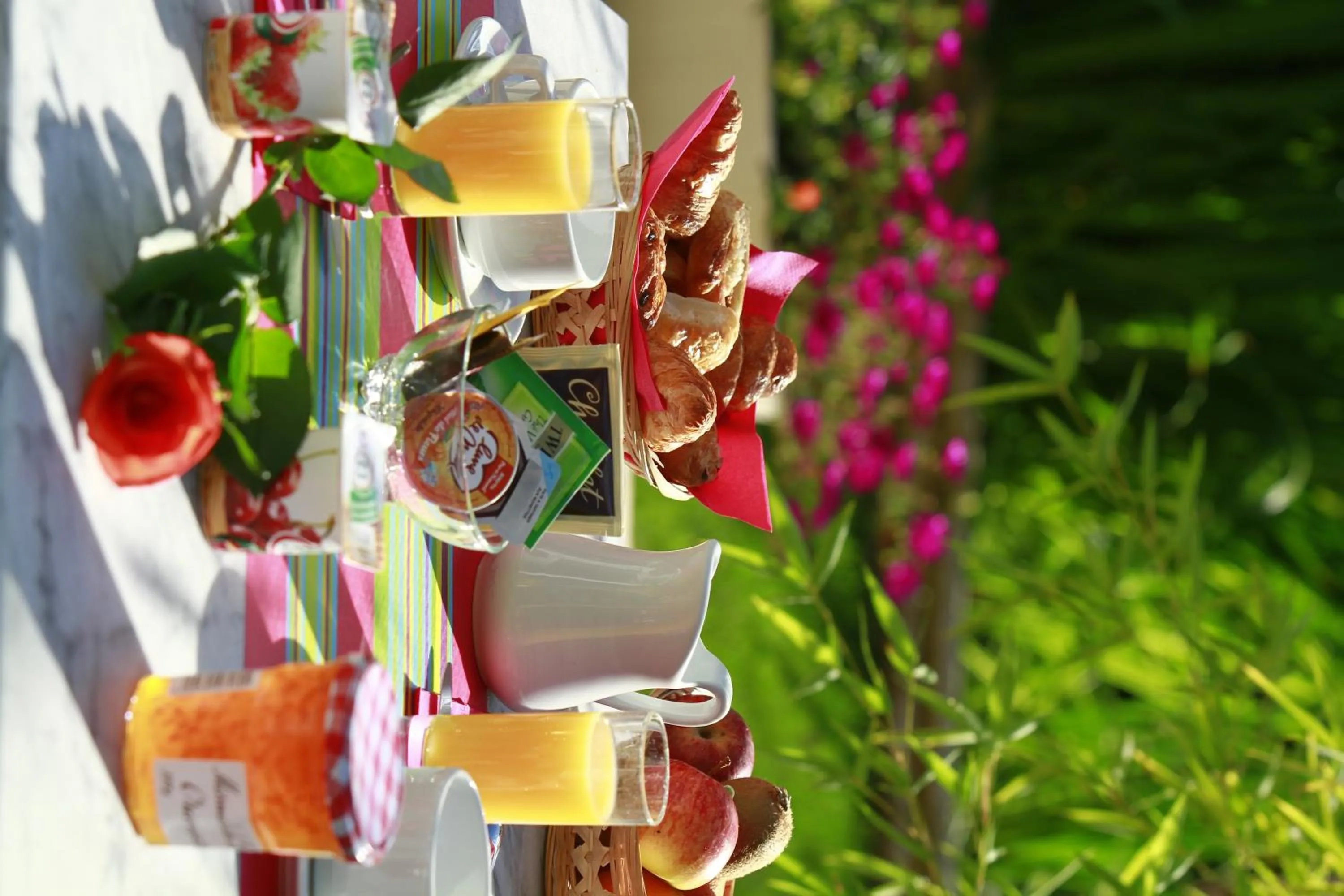 Buffet breakfast in Hotel Henri IV