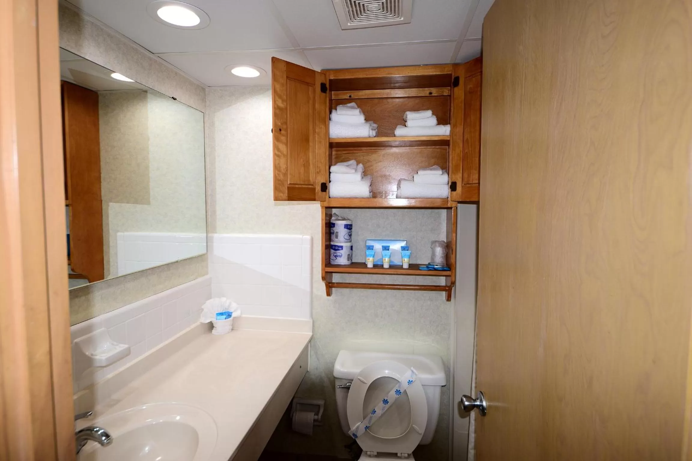 Shower in Holiday Sands North "On the Boardwalk"