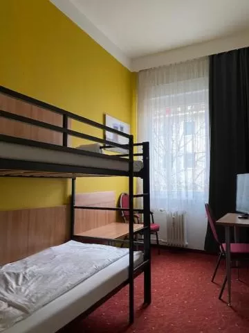 Bed in Hotel Continental