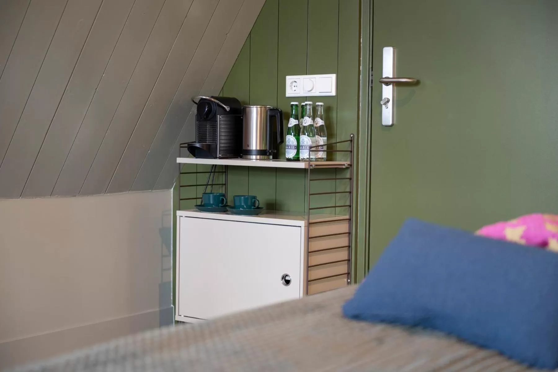 Coffee/tea facilities, Bed in B&B Turfkade9