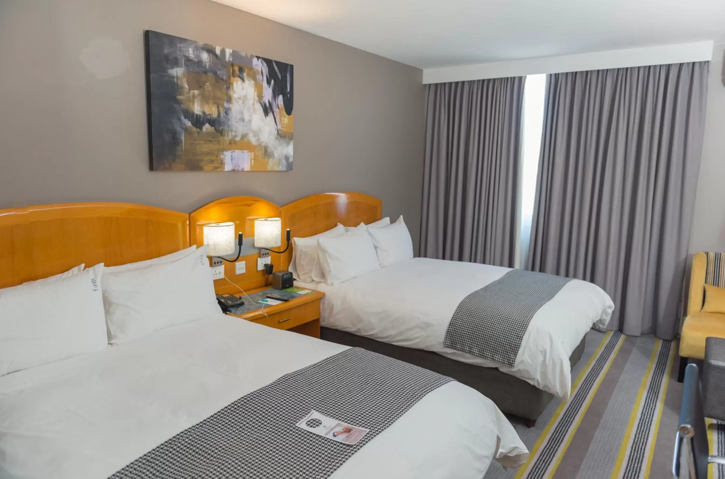 Double Room with Two Double Beds - Smoking in Holiday Inn - Mutare by IHG Double Room with Two Double Beds - Smoking in Holiday Inn - Mutare by IHG