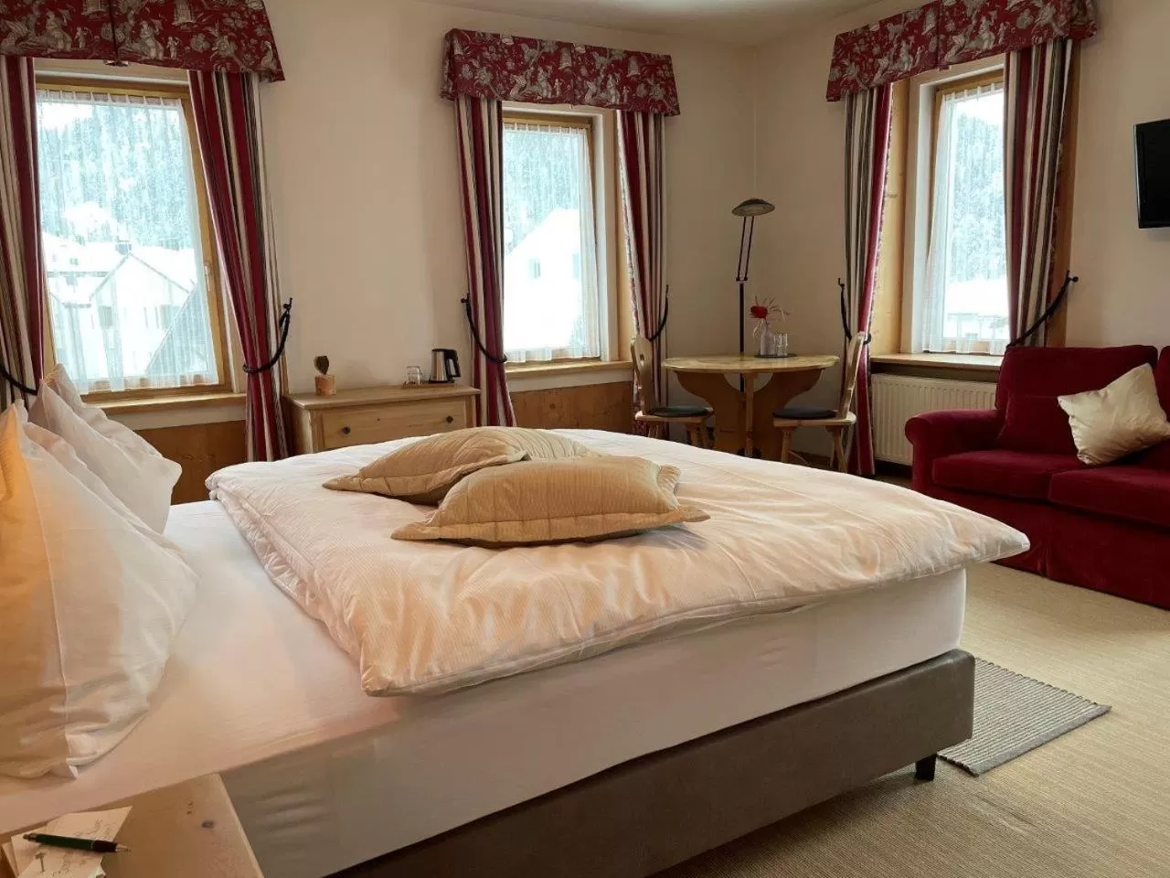 Superior Double Room in Hotel Bernina