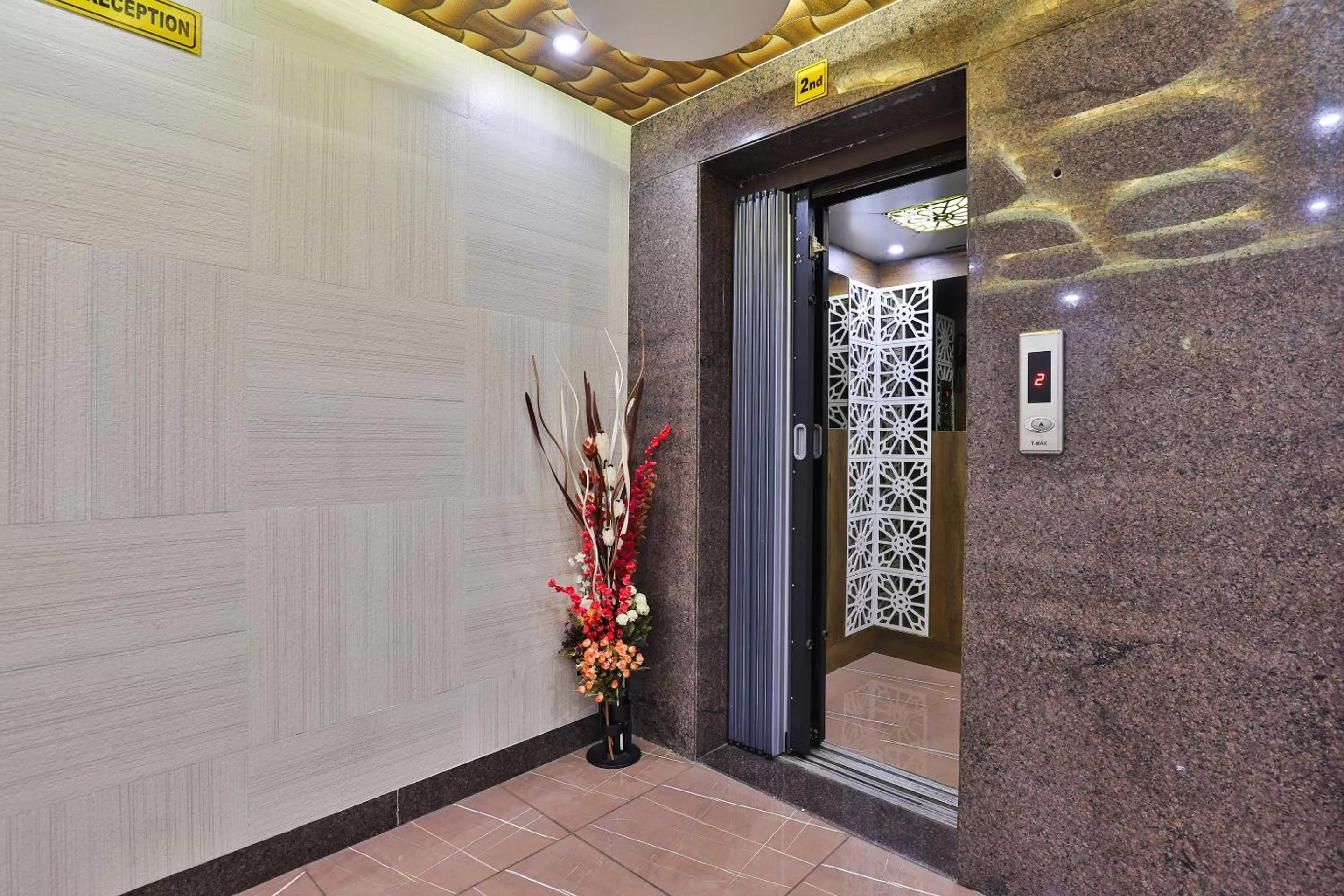 Facade/entrance in Hotel Pearl