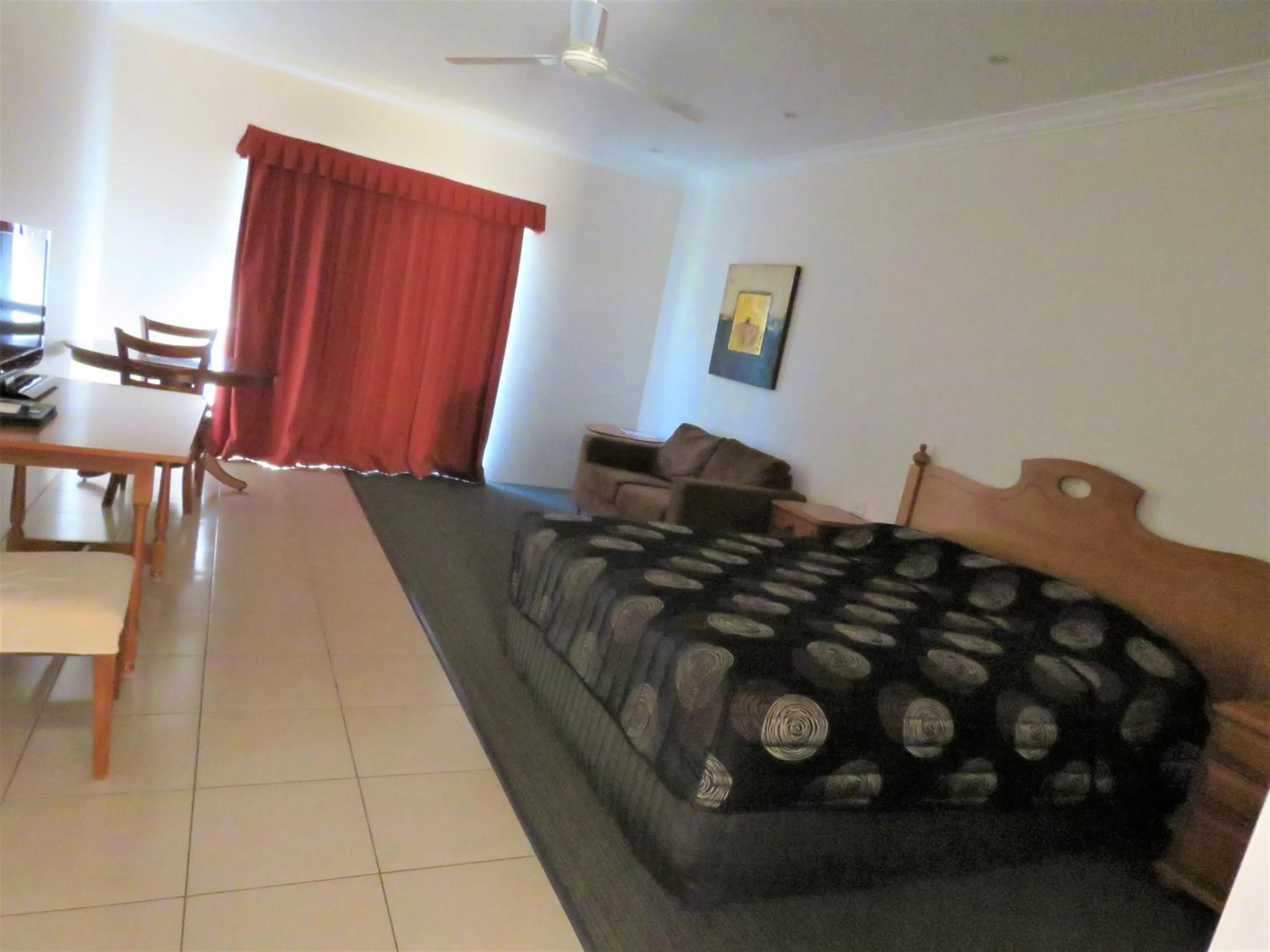 Bed in Emerald Gardens Motel & Apartments