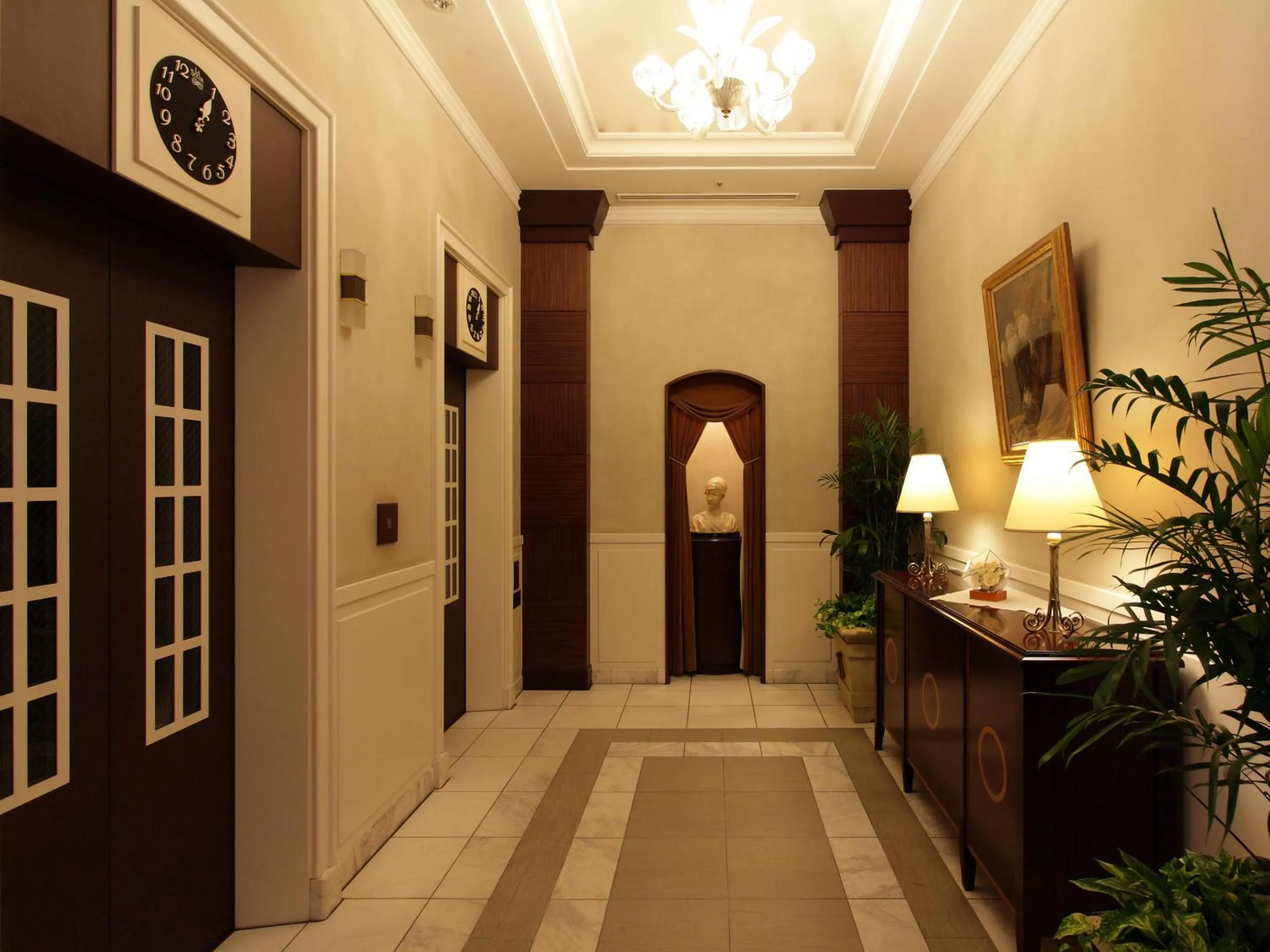 Facade/entrance in Hotel Monterey Lasoeur Ginza