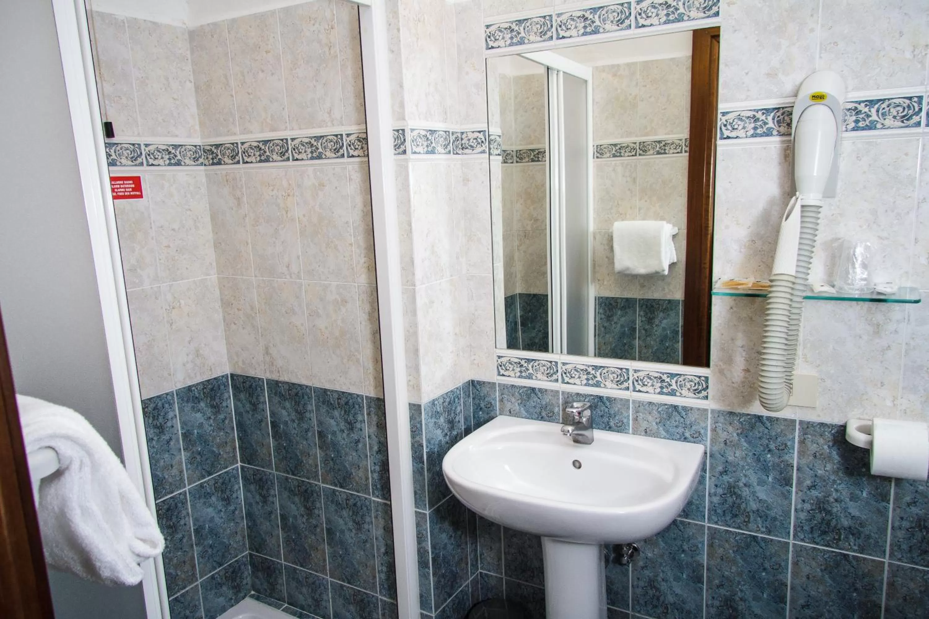 Bathroom in Hotel Nizza