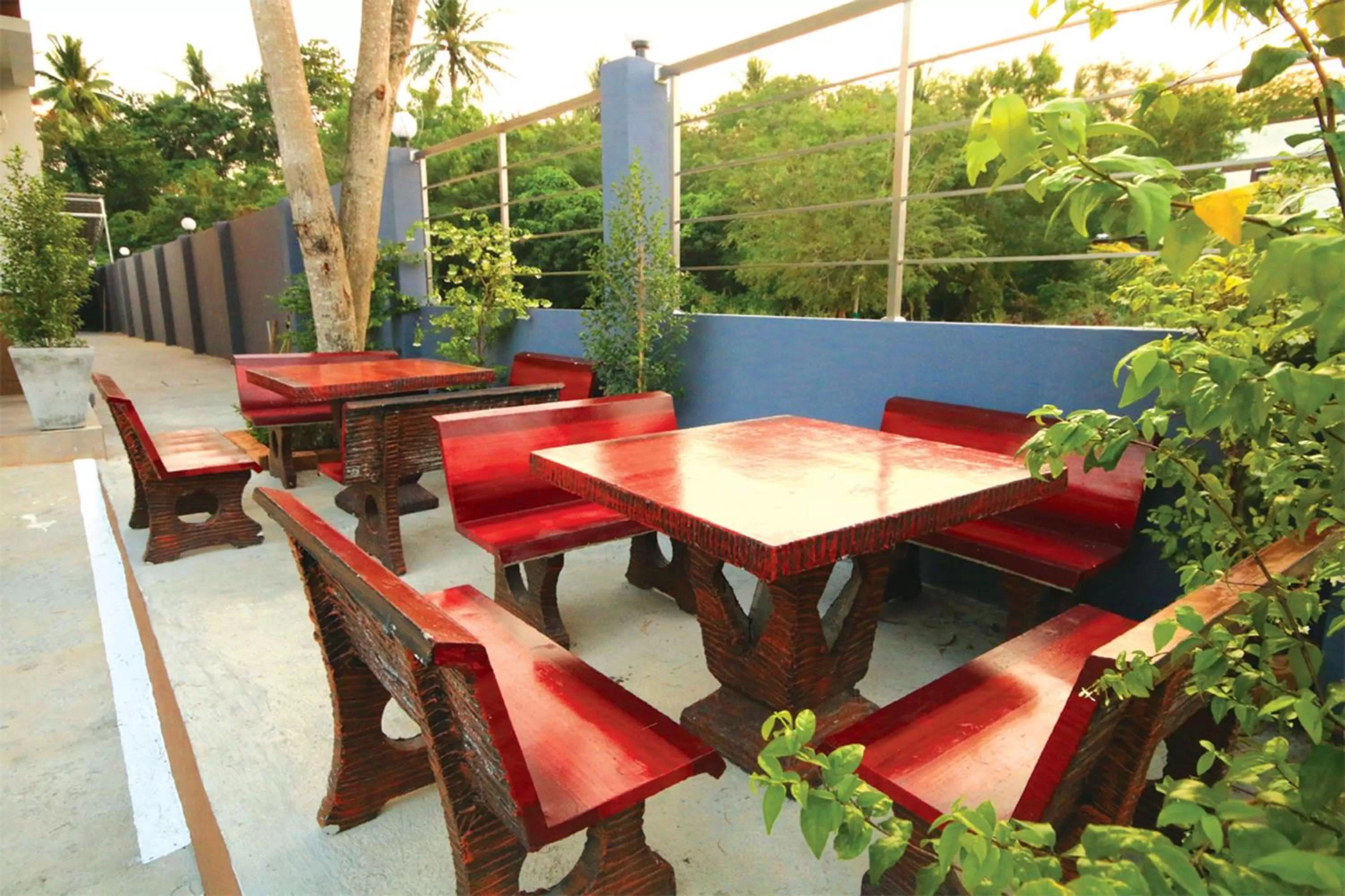 Other in Baan Samrarn