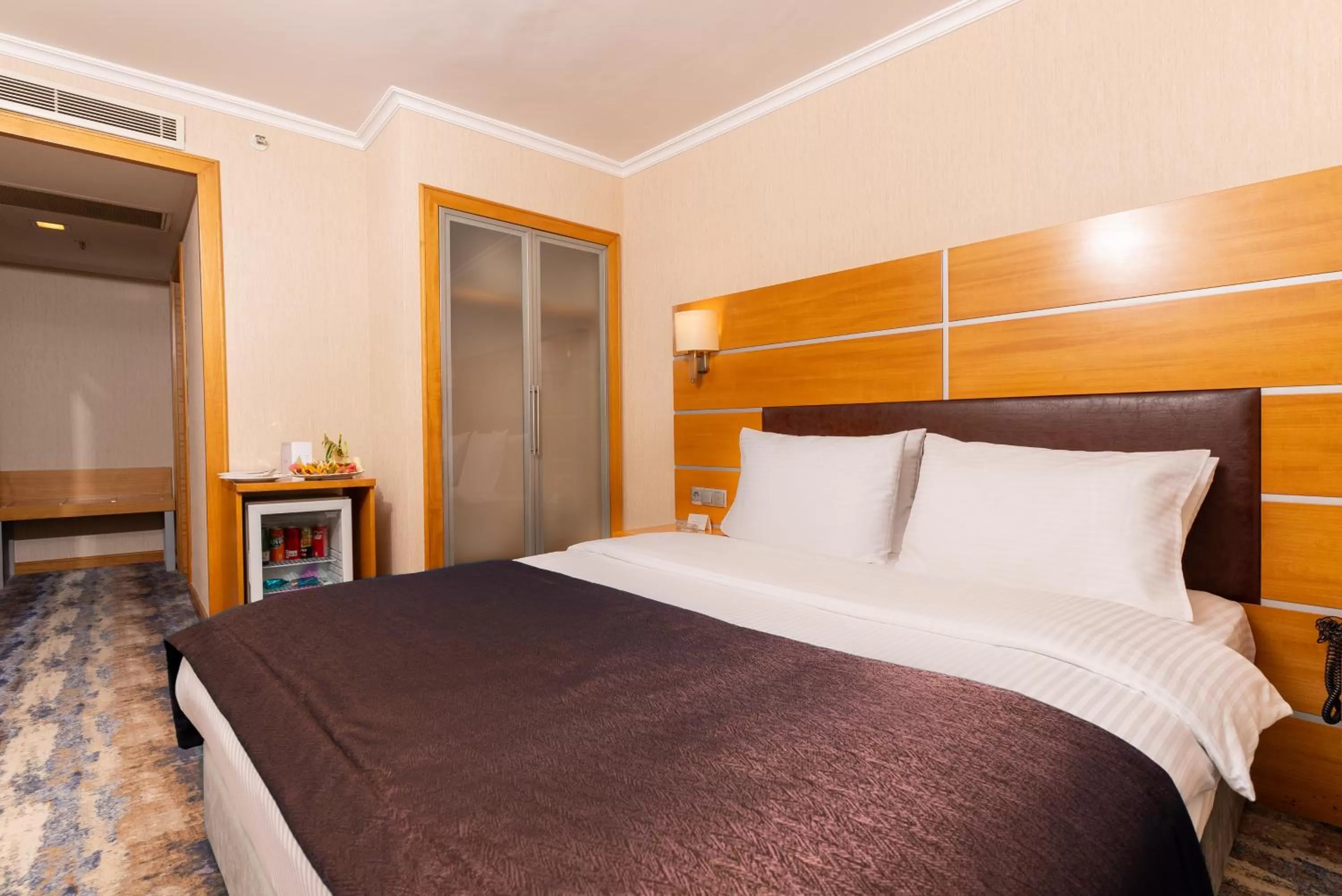 Bed in Ankara Plaza Hotel