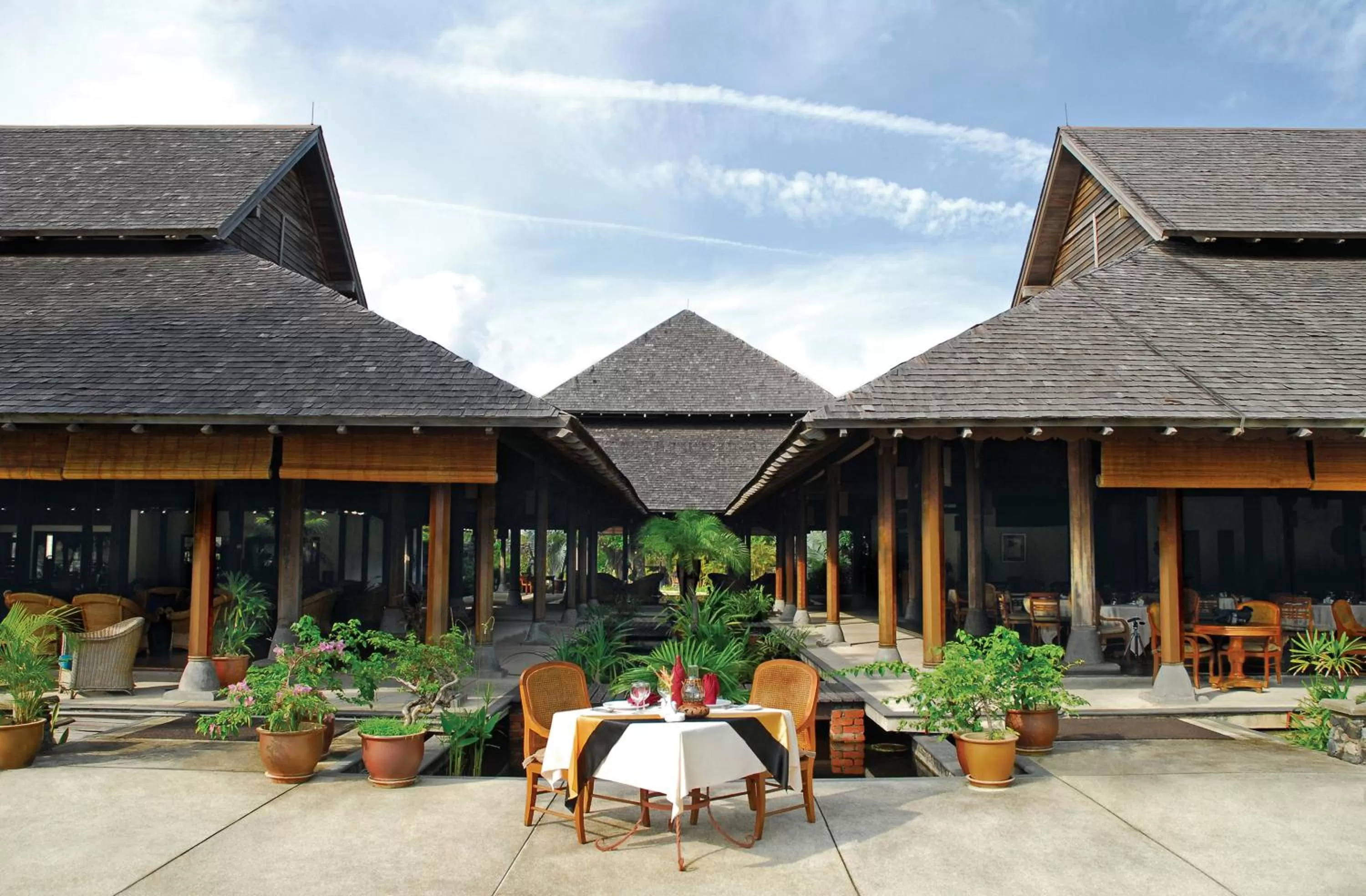 Restaurant/places to eat in Rebak Island Resort & Marina, Langkawi 大自然 野生动物与美食爱好者的天堂