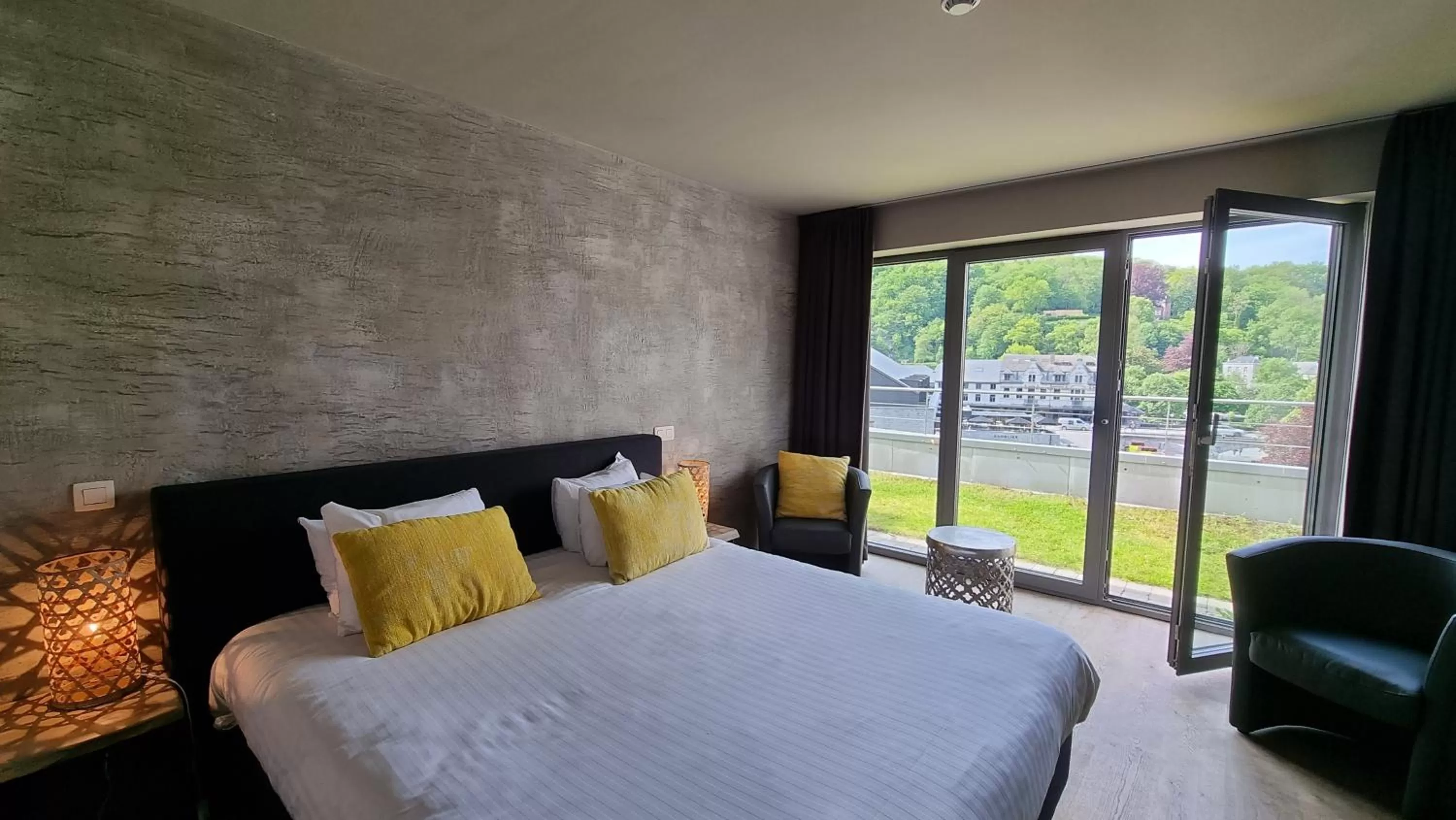 Bedroom, Bed in Hôtel WELLNESS EAU DE ROCHE Durbuy