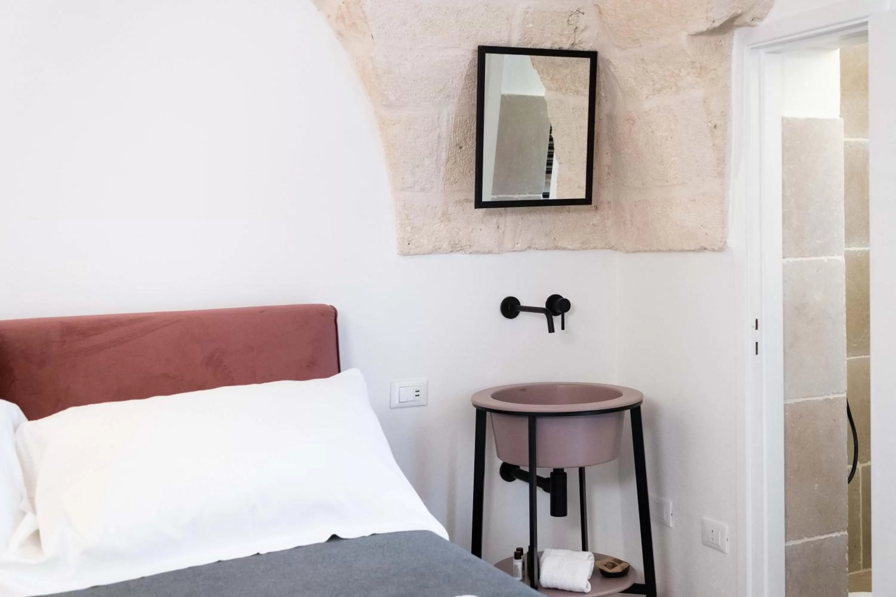 Bed in Dama Bianca Boutique Hotel Ostuni