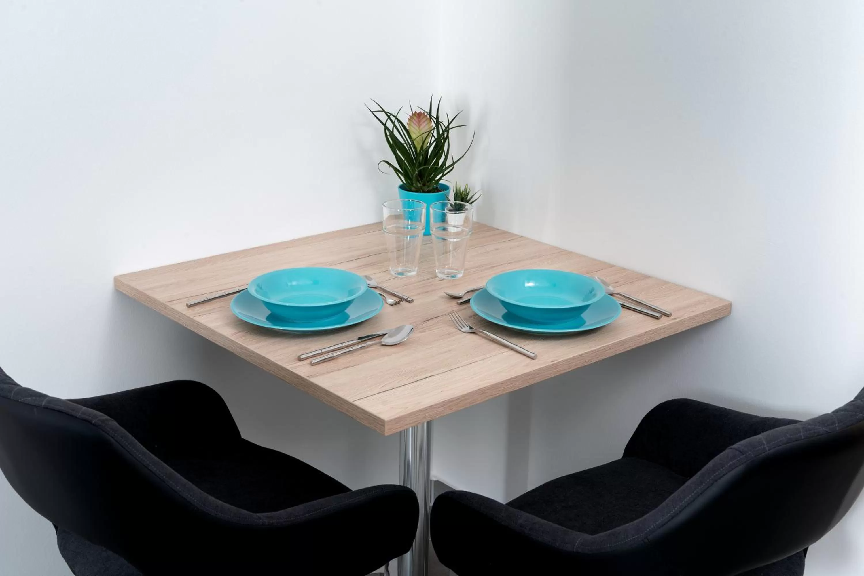 Seating area in MOTEL24seven