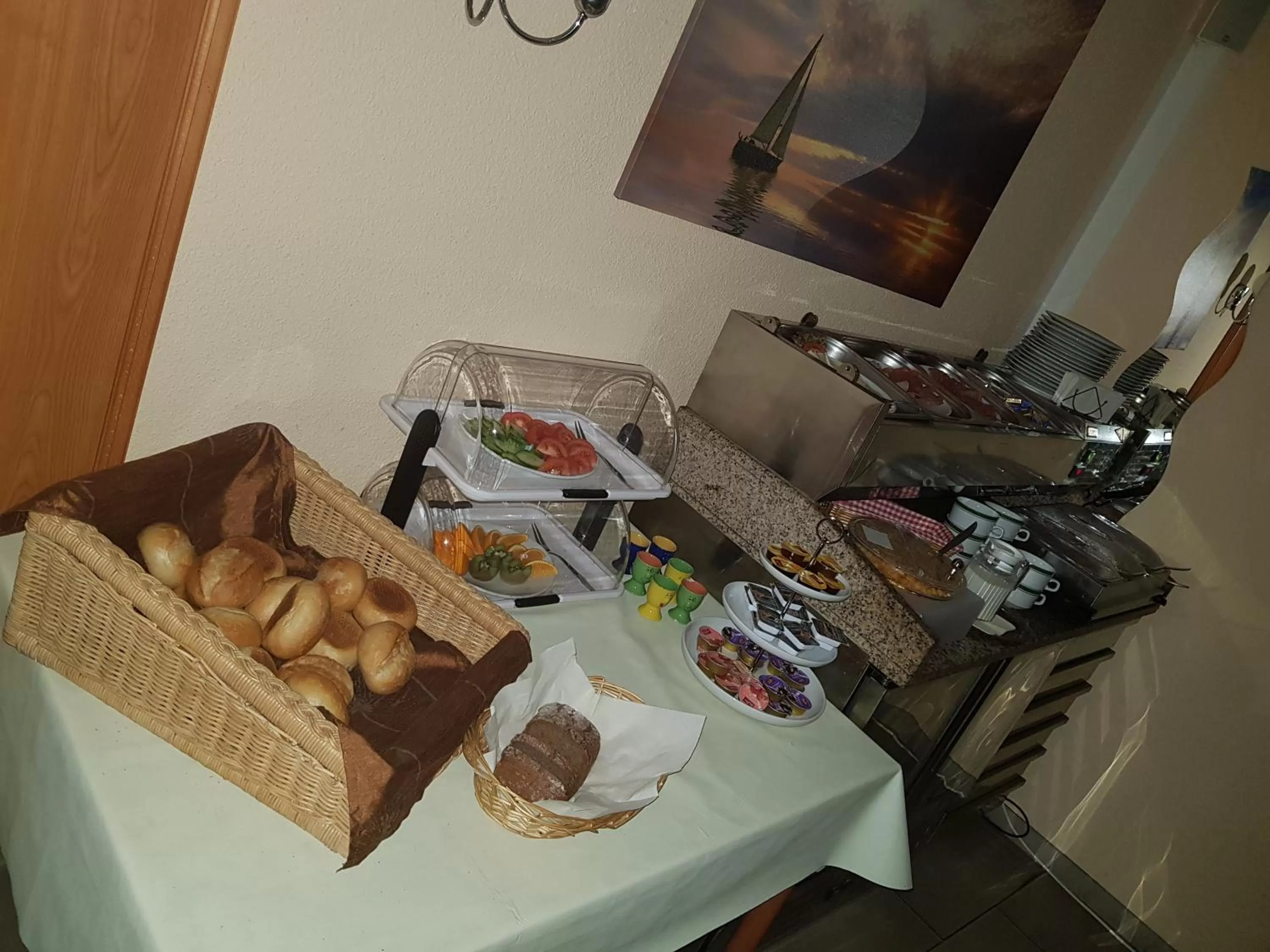 Buffet breakfast in Pension Kuehnauer Hof