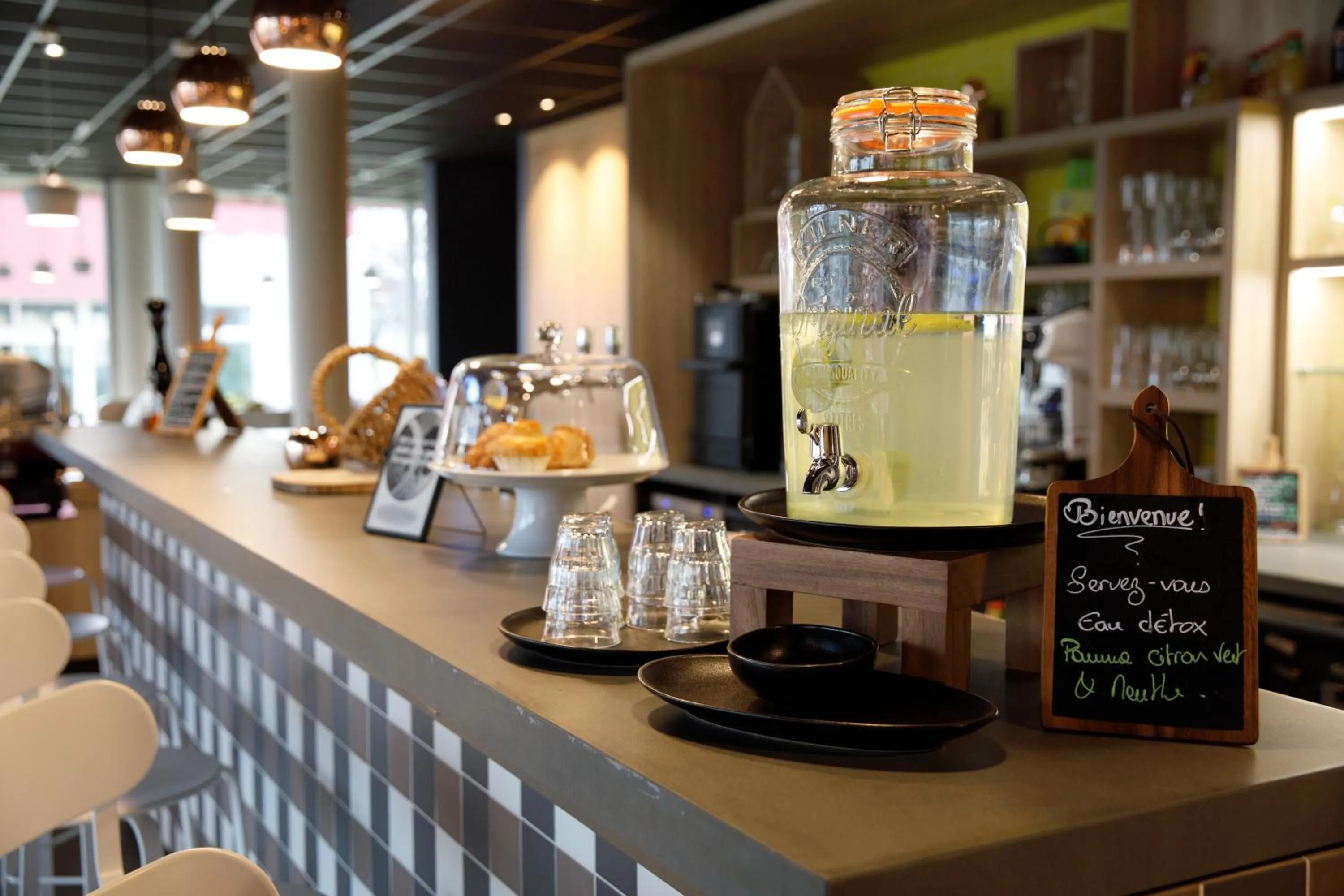 Lounge or bar in Campanile Annemasse Est Findrol CHAL