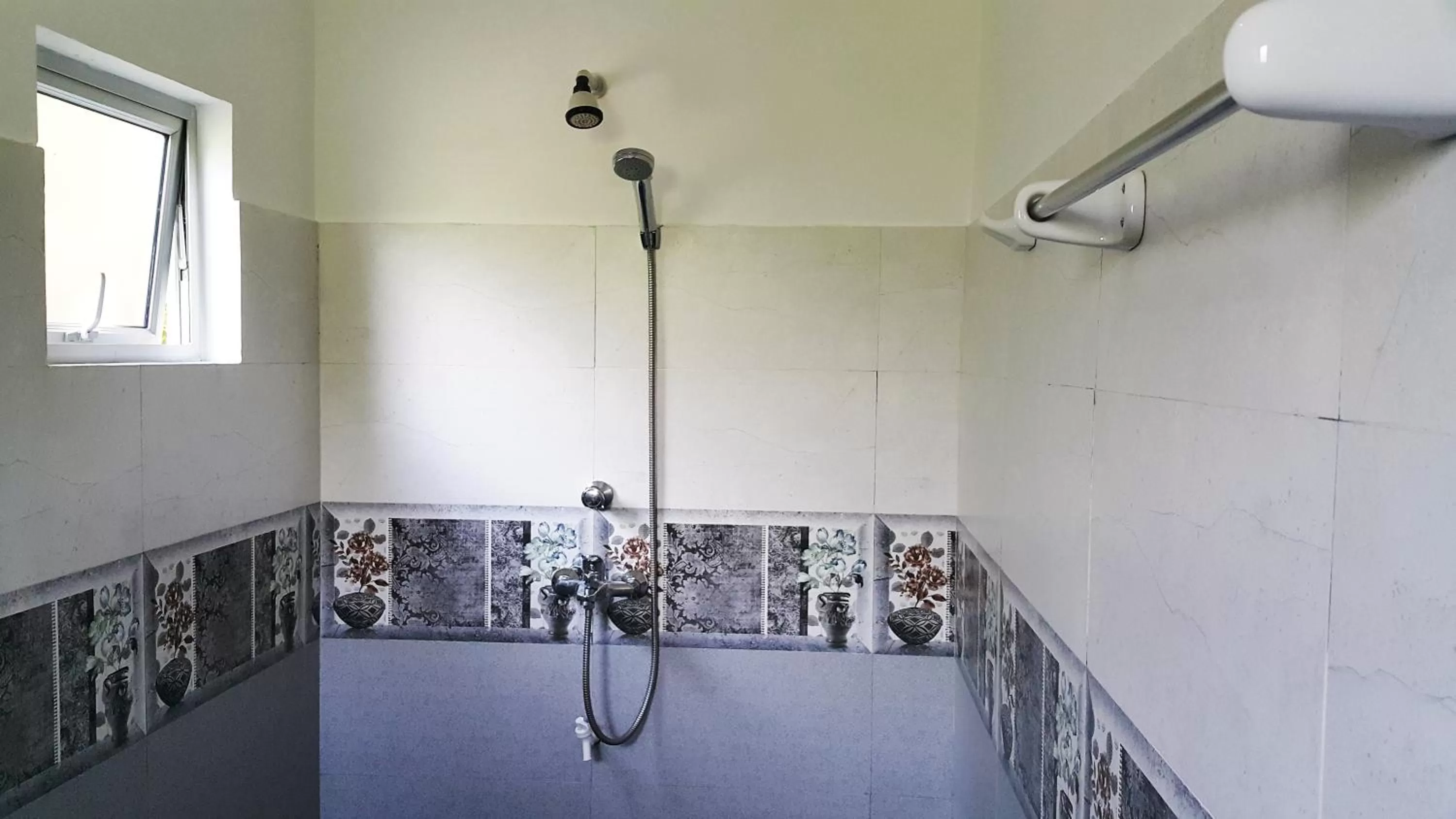 Bathroom in Era Holiday House