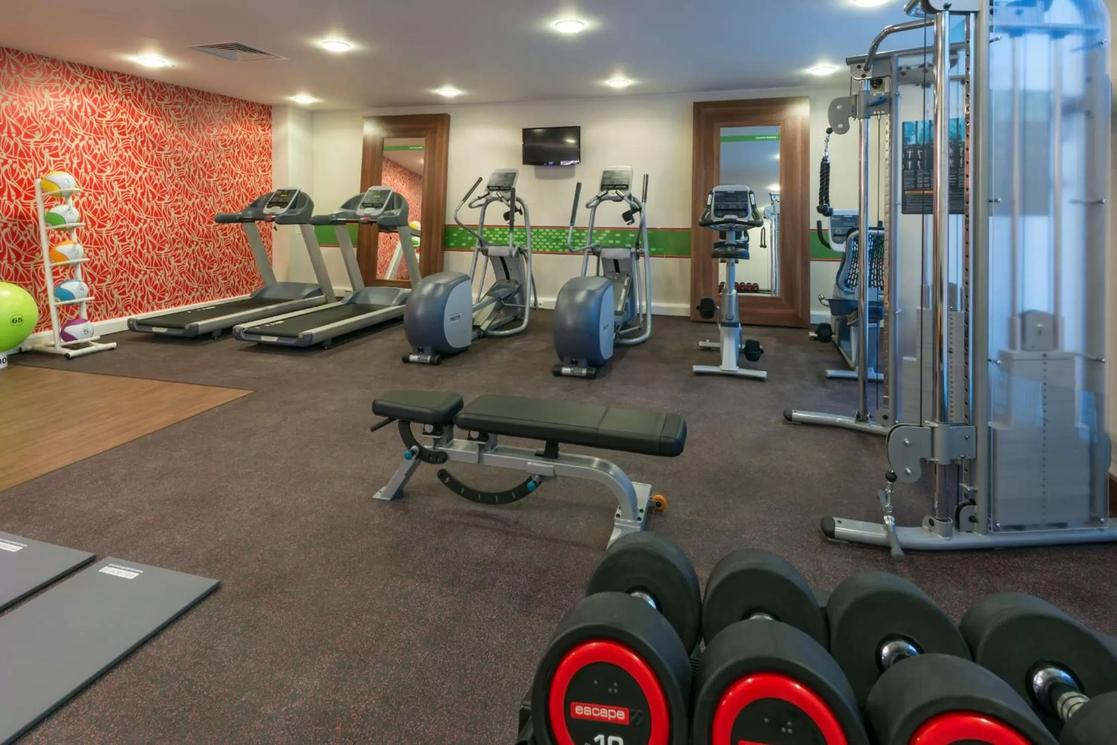 Fitness centre/facilities in Hampton by Hilton Luton Airport