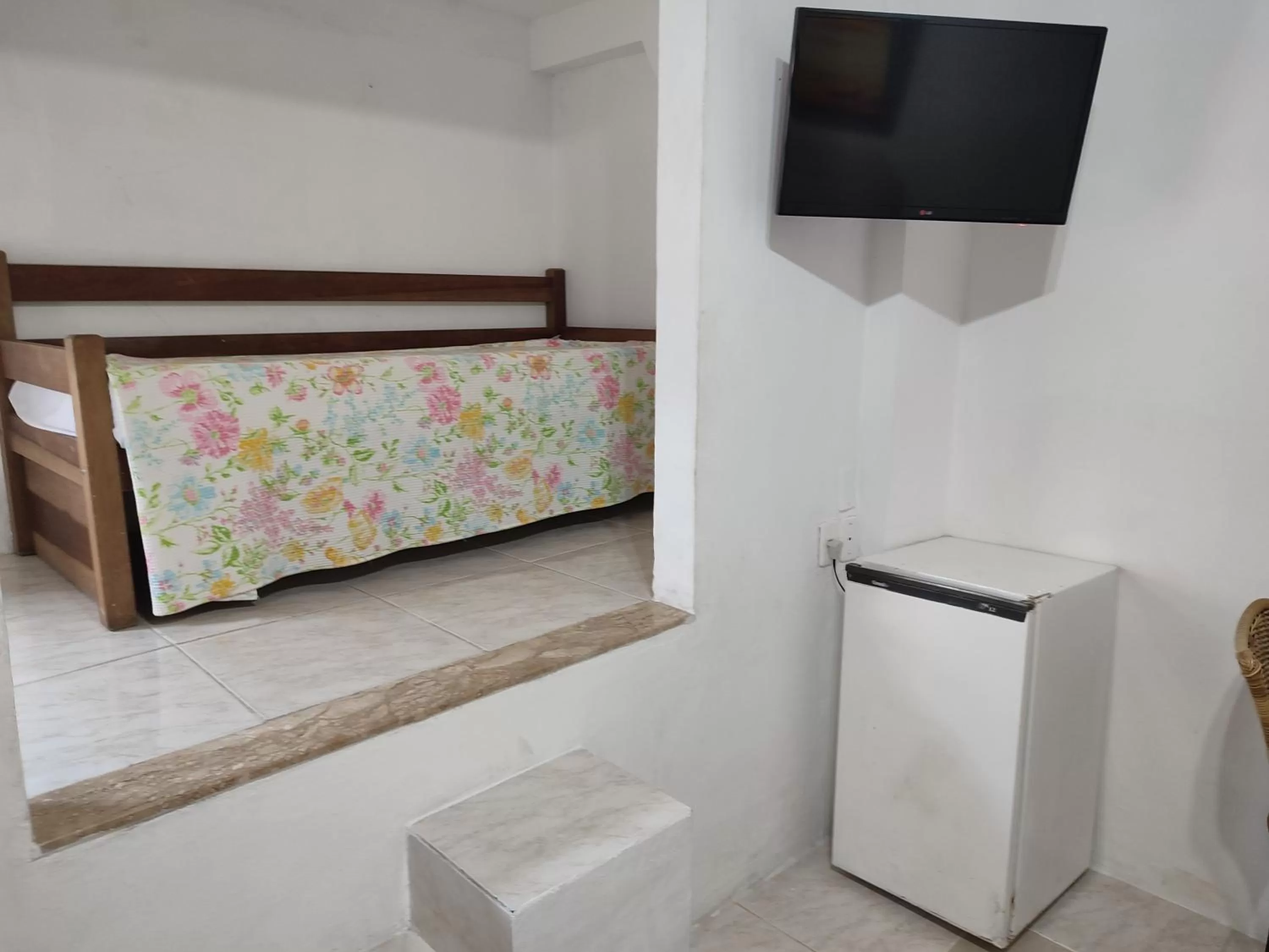 TV and multimedia, TV/Entertainment Center in Pousada L'étage