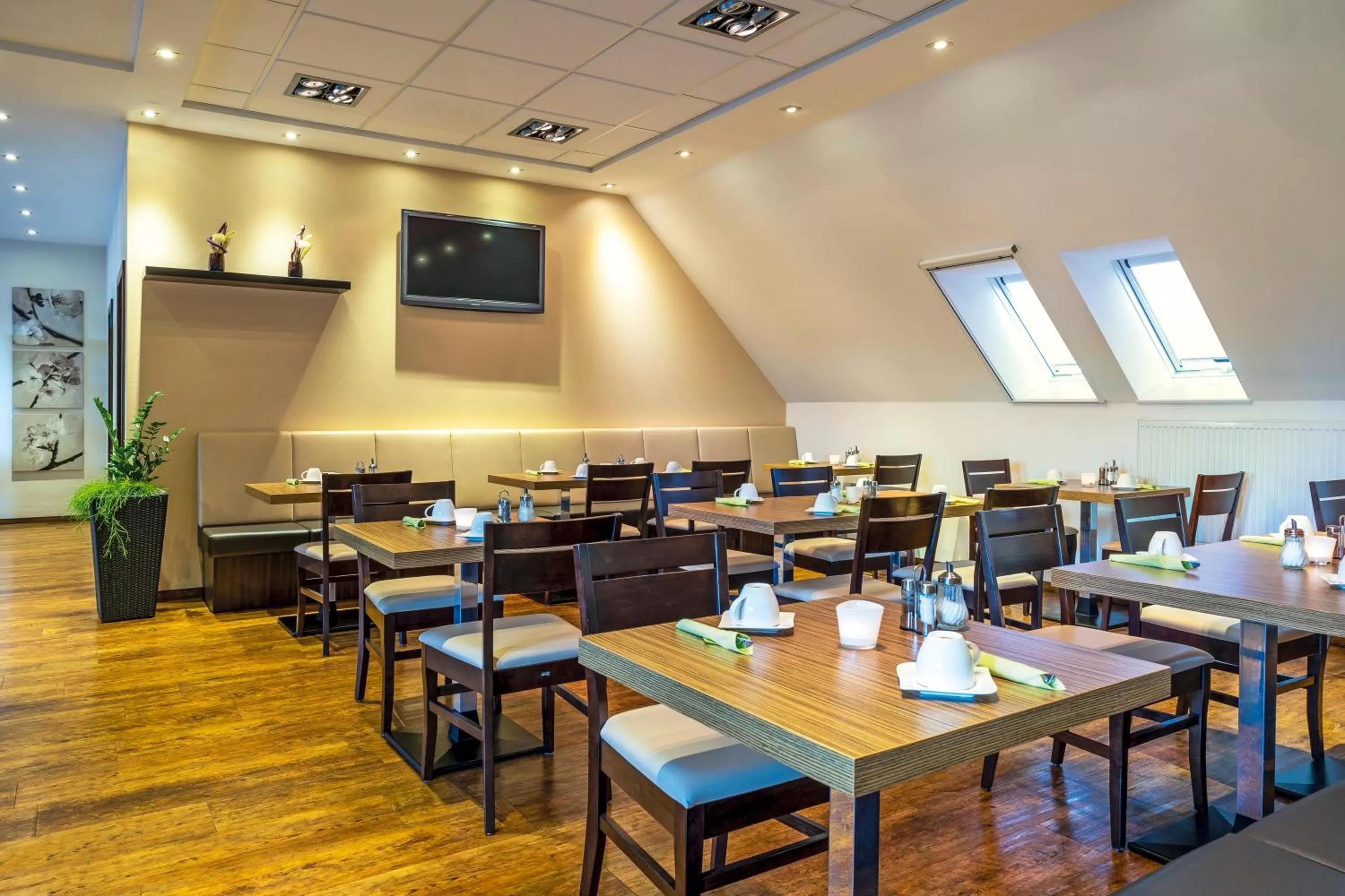 Breakfast in Hotel sleep & go