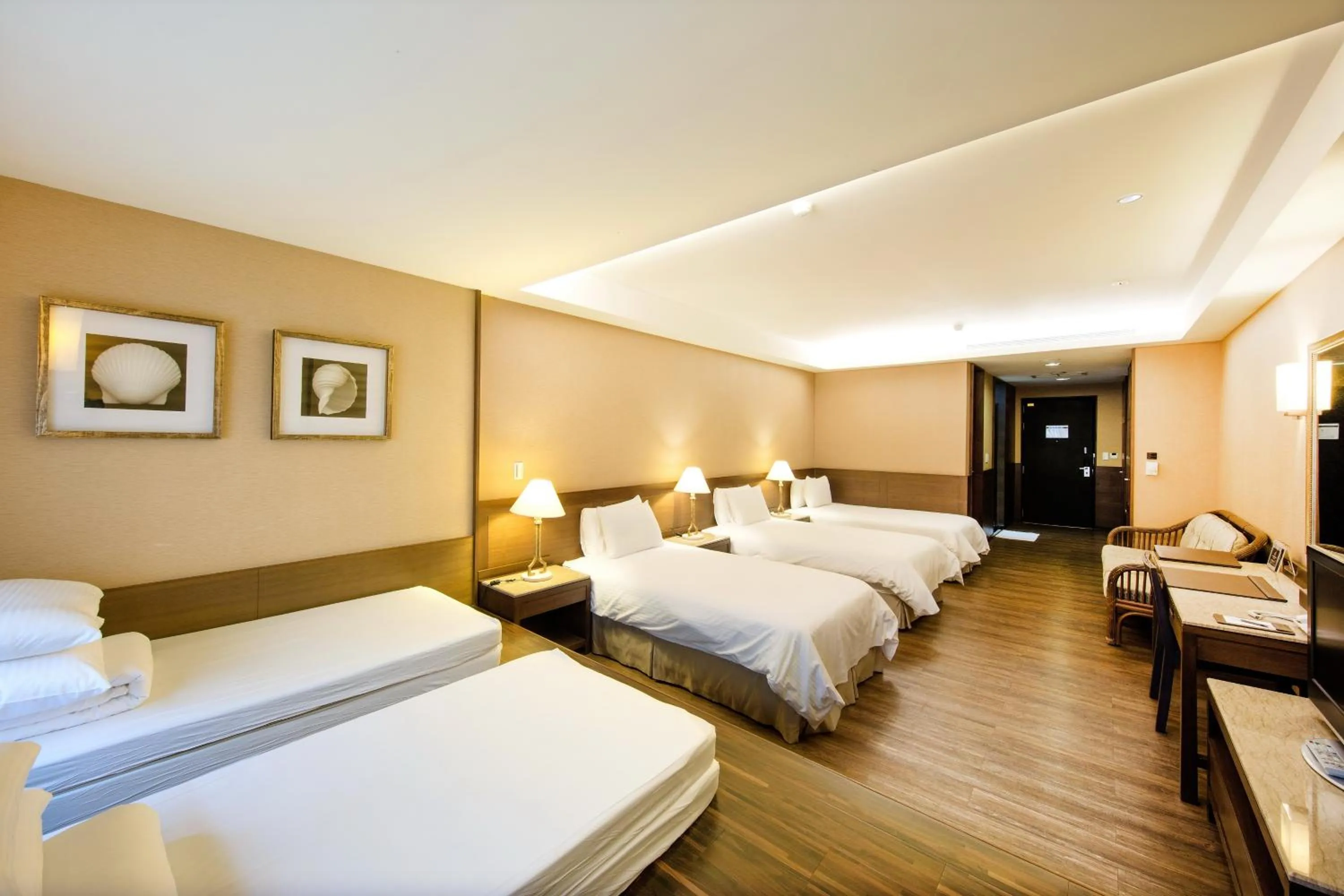 Bed in Great Roots Forestry Spa Resort