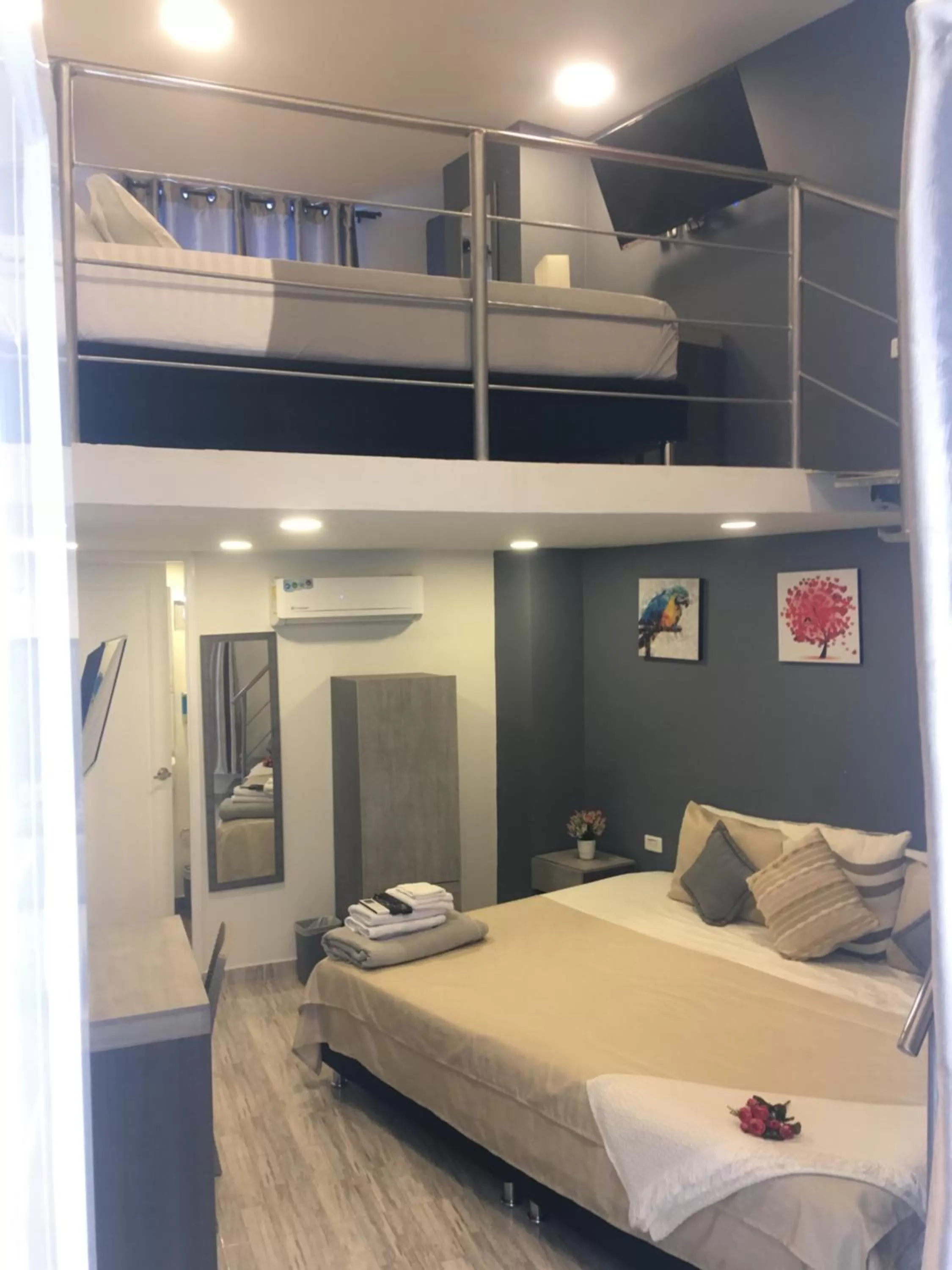 Bed in Bahia 79 Apartasuites Cerca al Centro