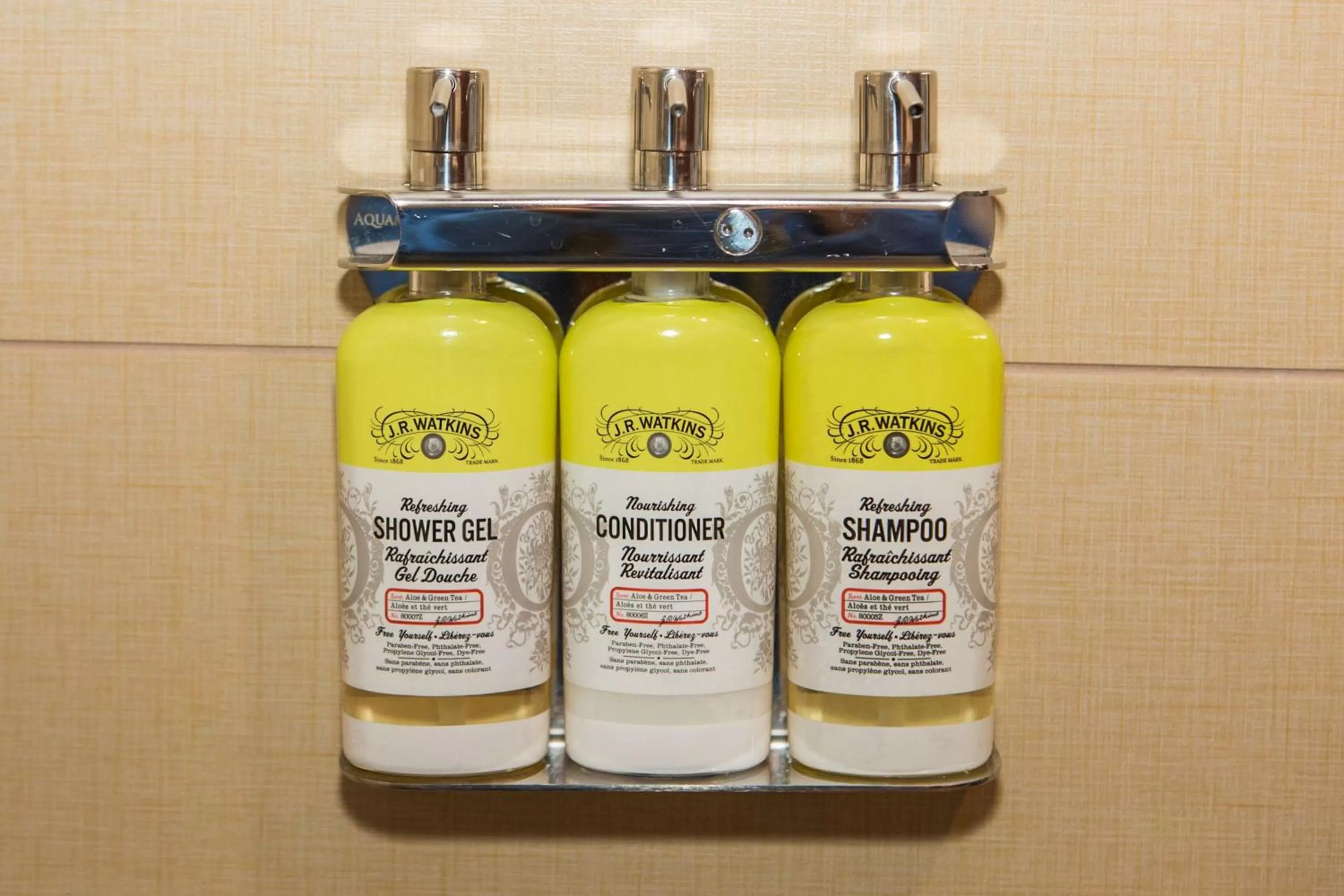 Queen Suite with Two Queen Beds - Non-Smoking in Holiday Inn Express & Suites by IHG Chambersburg, an IHG Hotel