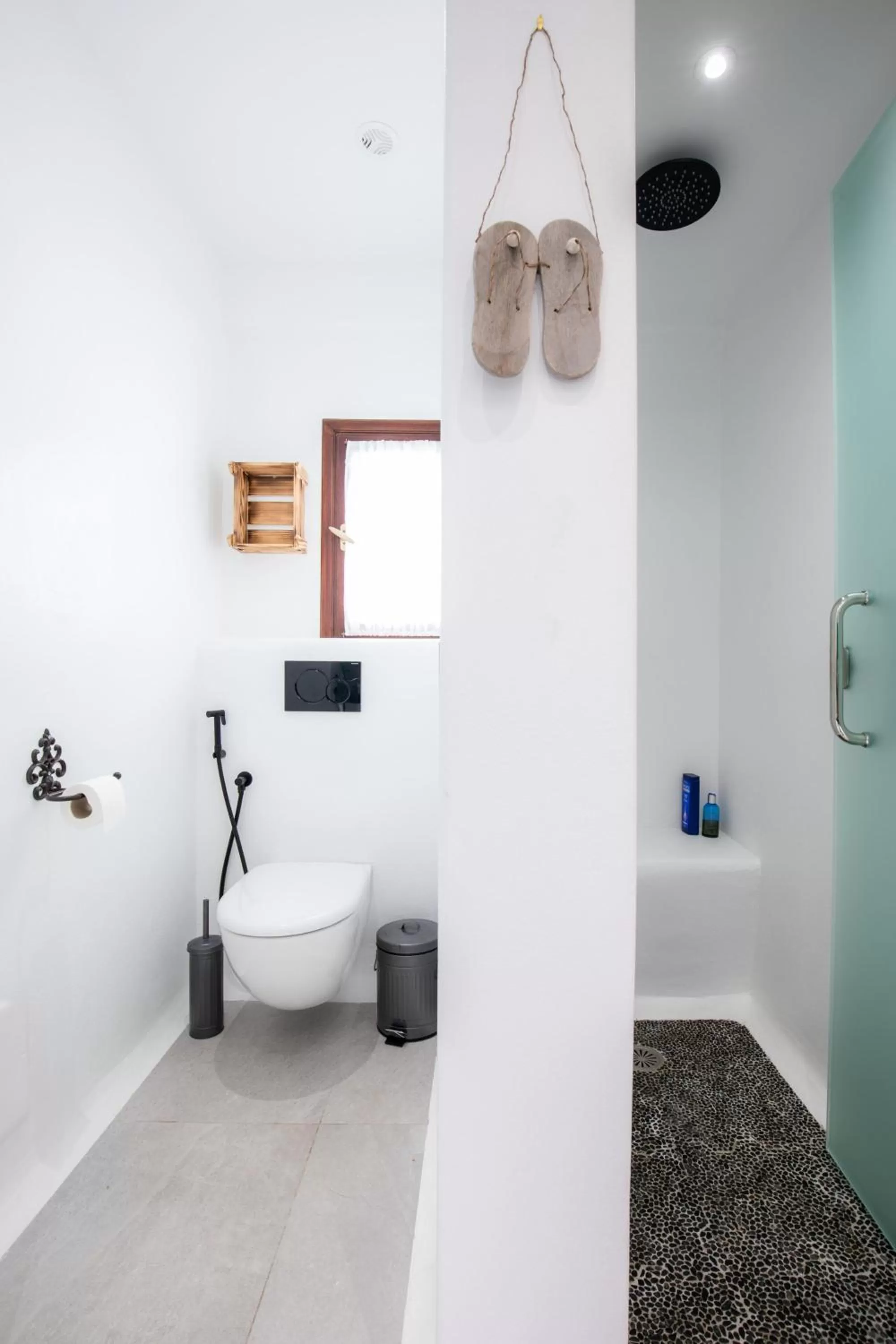 Shower, Bed in Arco Naxos Luxury Apartments