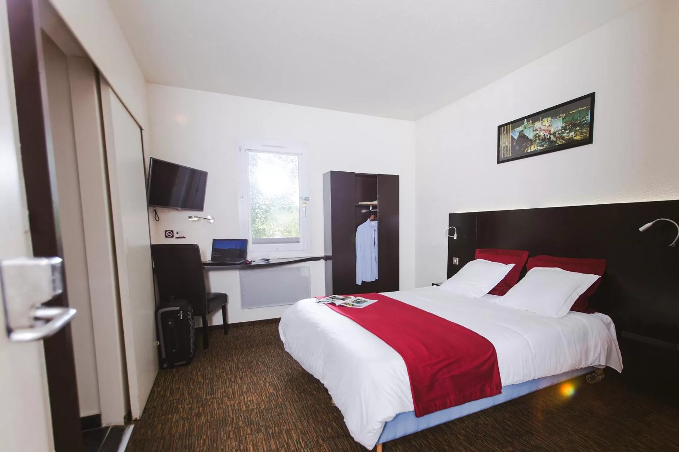 Day, Bed in The Originals Access, Halt'Hotel, Clermont Agnetz