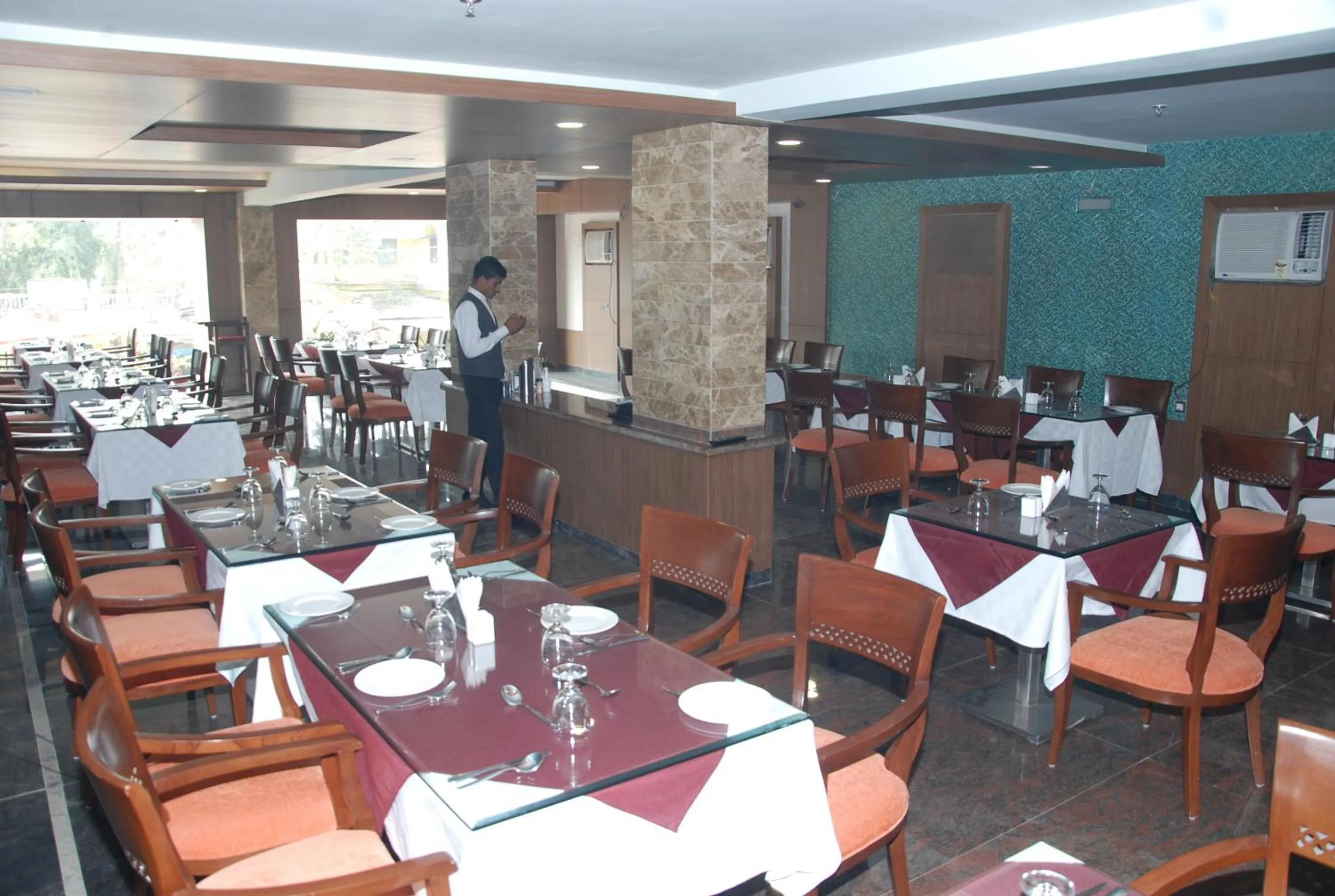 Restaurant/places to eat in Pride Ananya Resorts