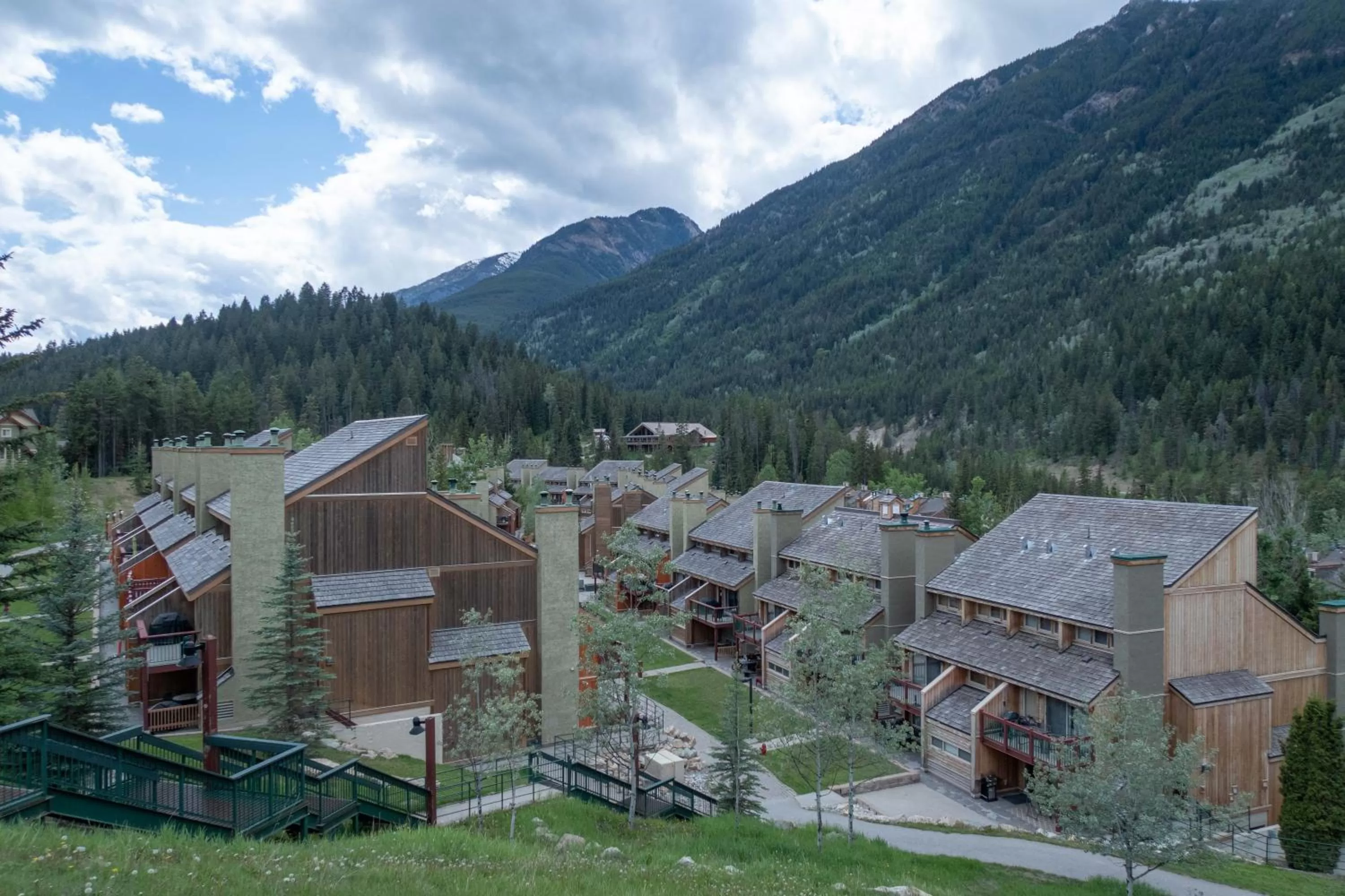 Mountain view in Panorama Vacation Retreat at Horsethief Lodge