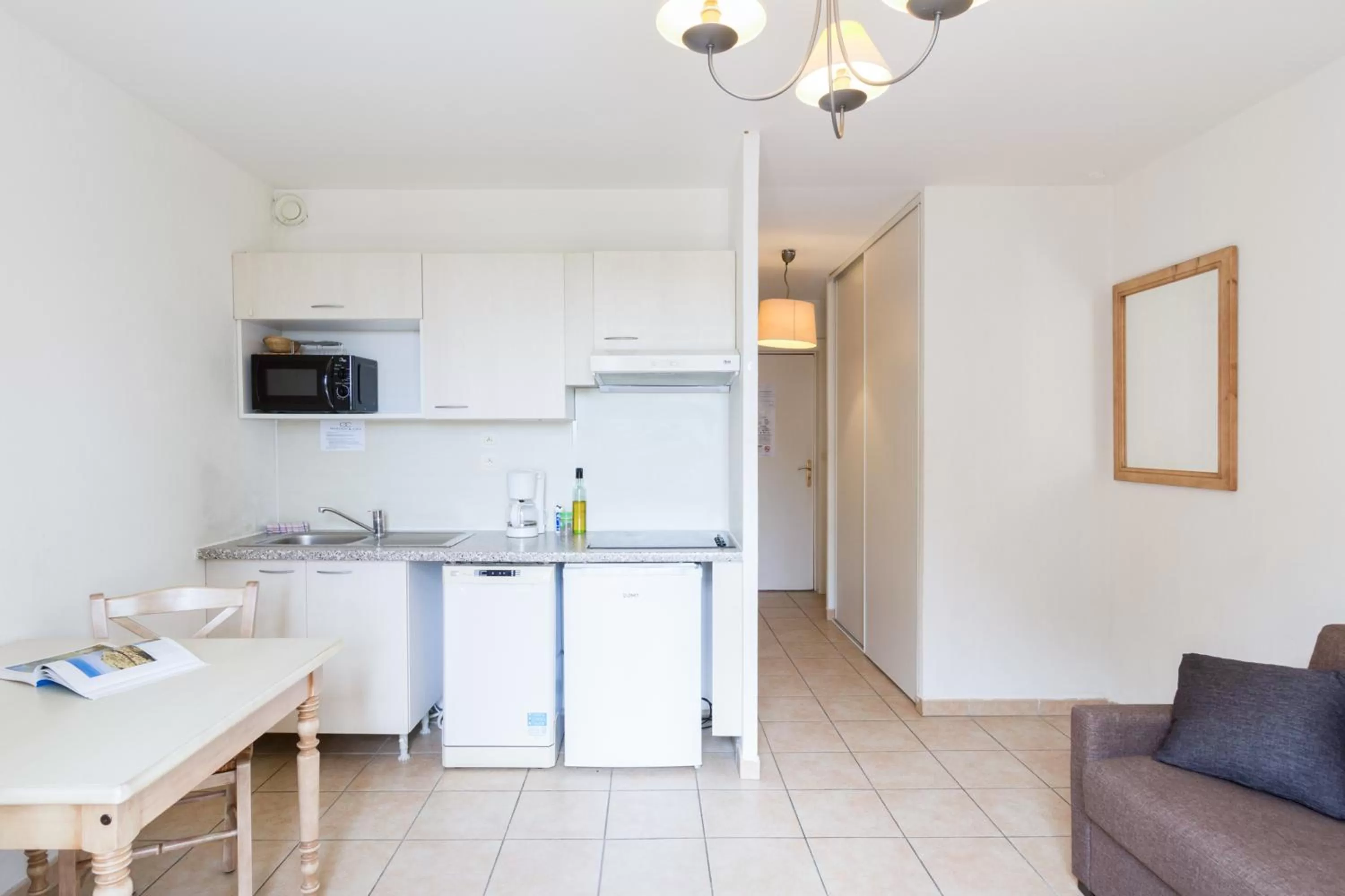 Kitchen or kitchenette in Garden & City Les Bastides de Grimaud