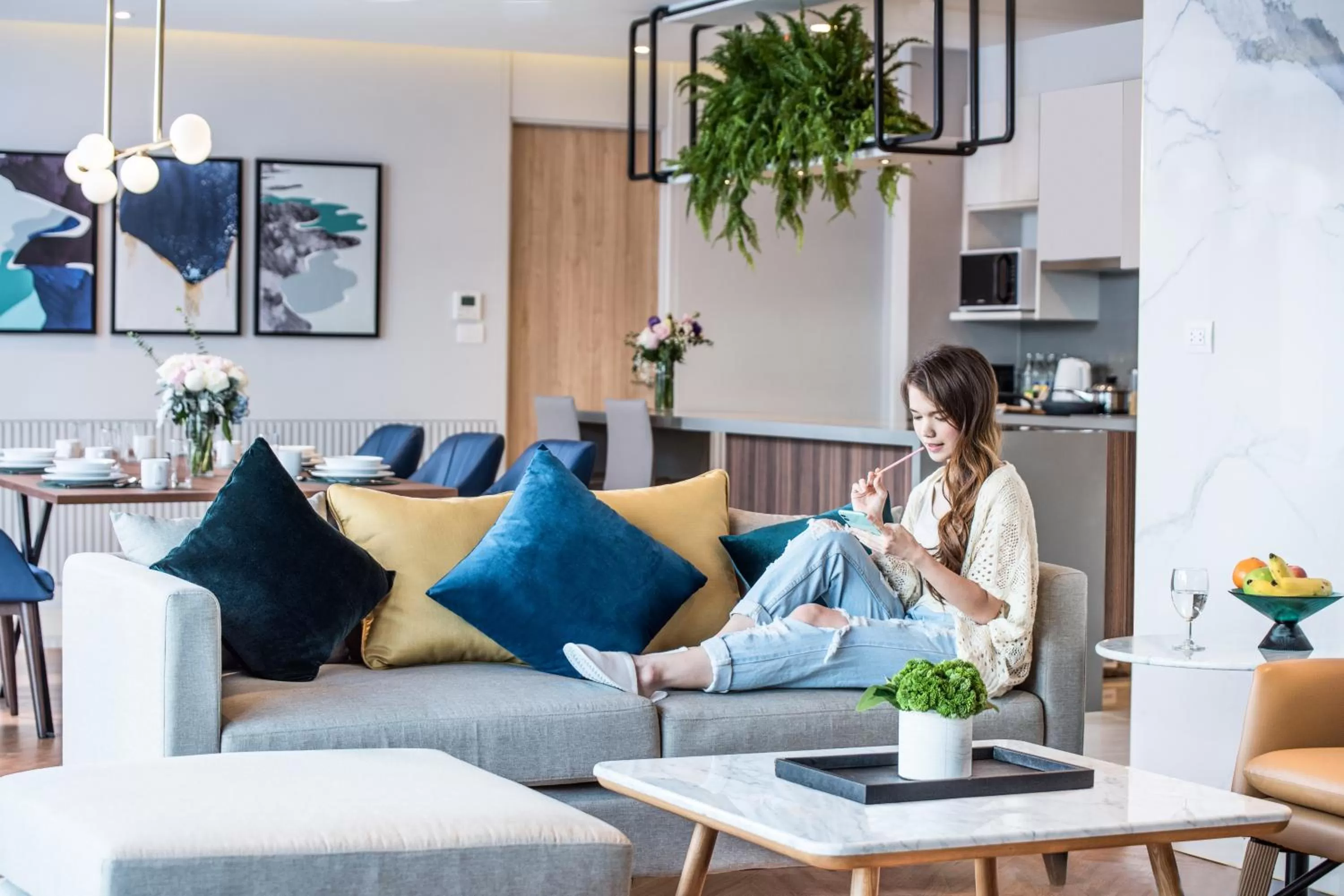 People in Amanta Hotel & Residence Sathorn